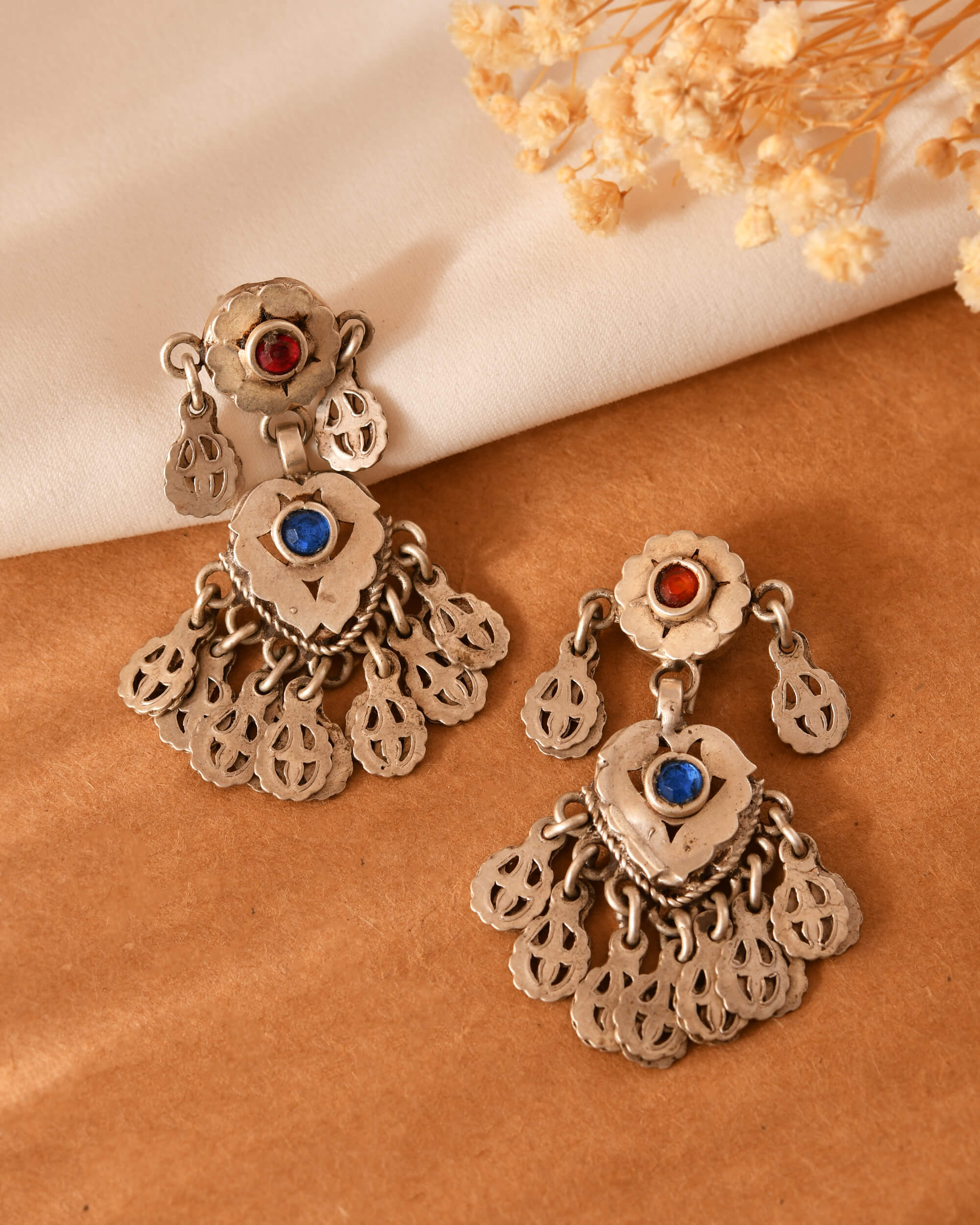 Aarohi Silver Earring - Image 2