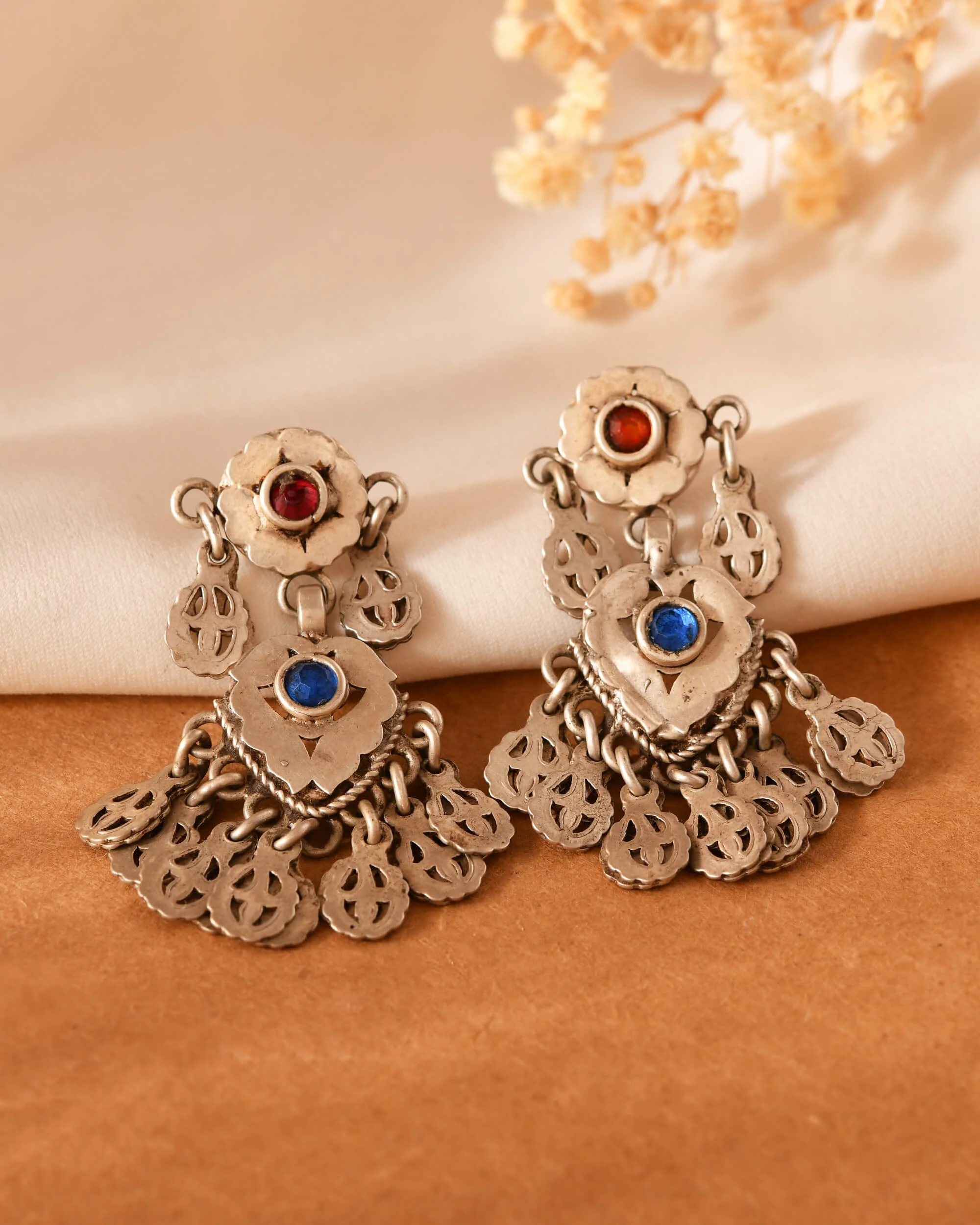Aarohi Silver Earring - Image 3