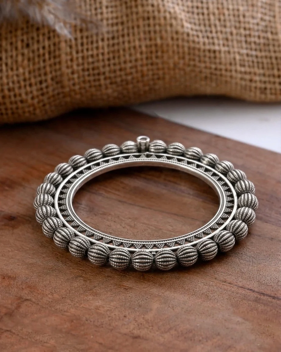 Aarvi tribal silver bangle