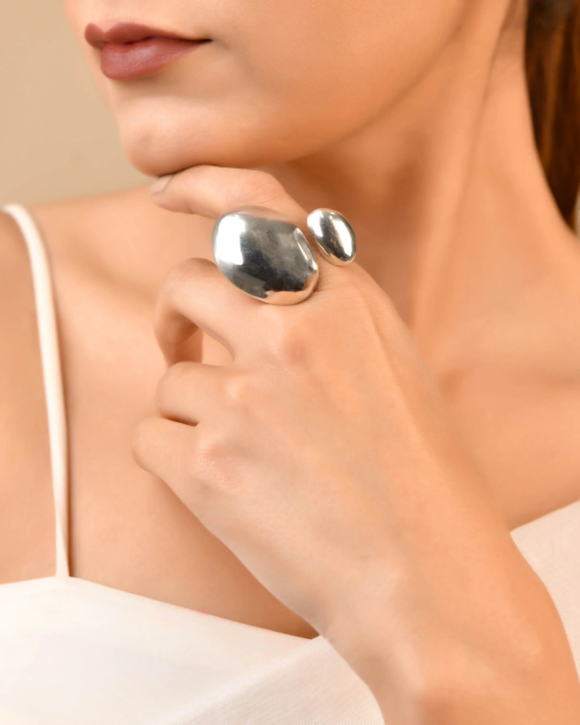 Akar Oval Ring - Image 5