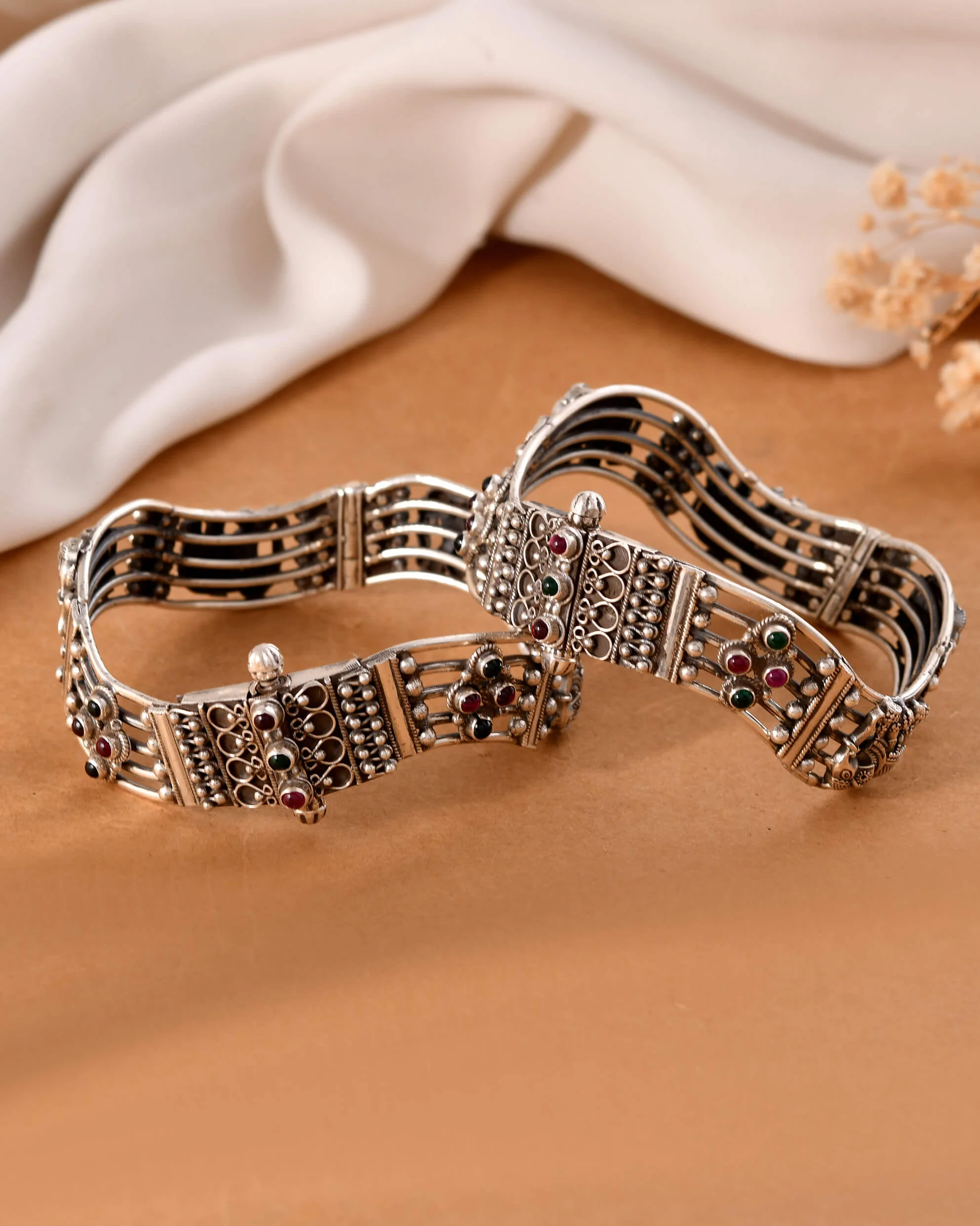Bandhani Silver Bangle