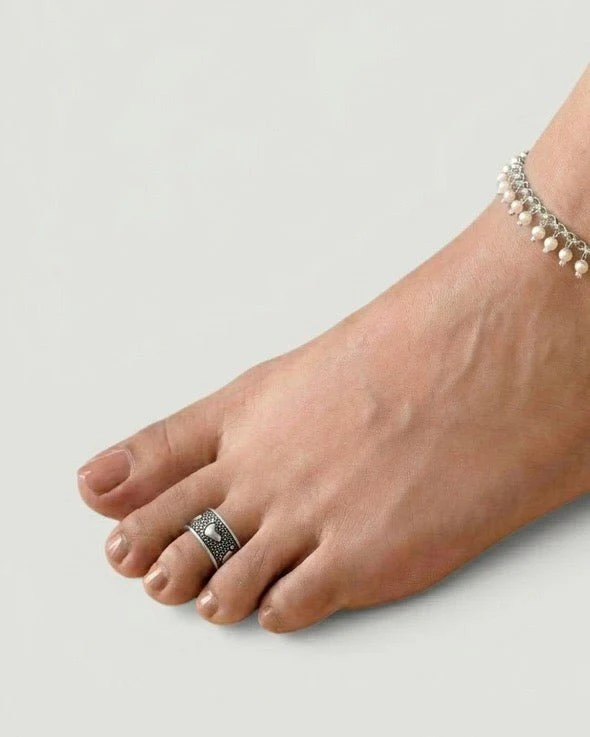 Charan Toe Ring - Image 3