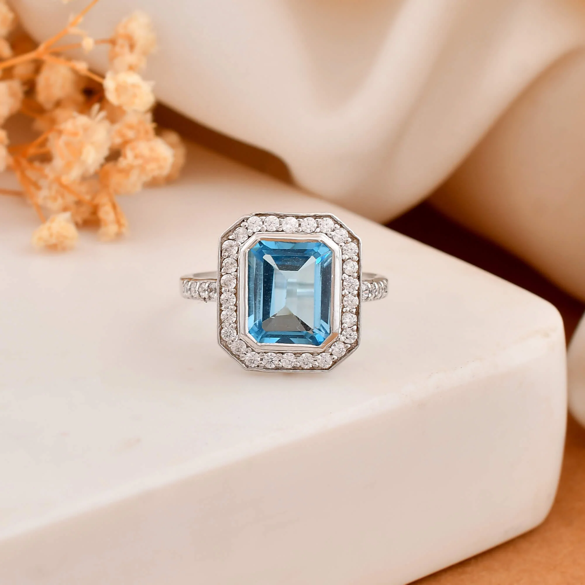 Emerald cut BT silver ring - Image 3