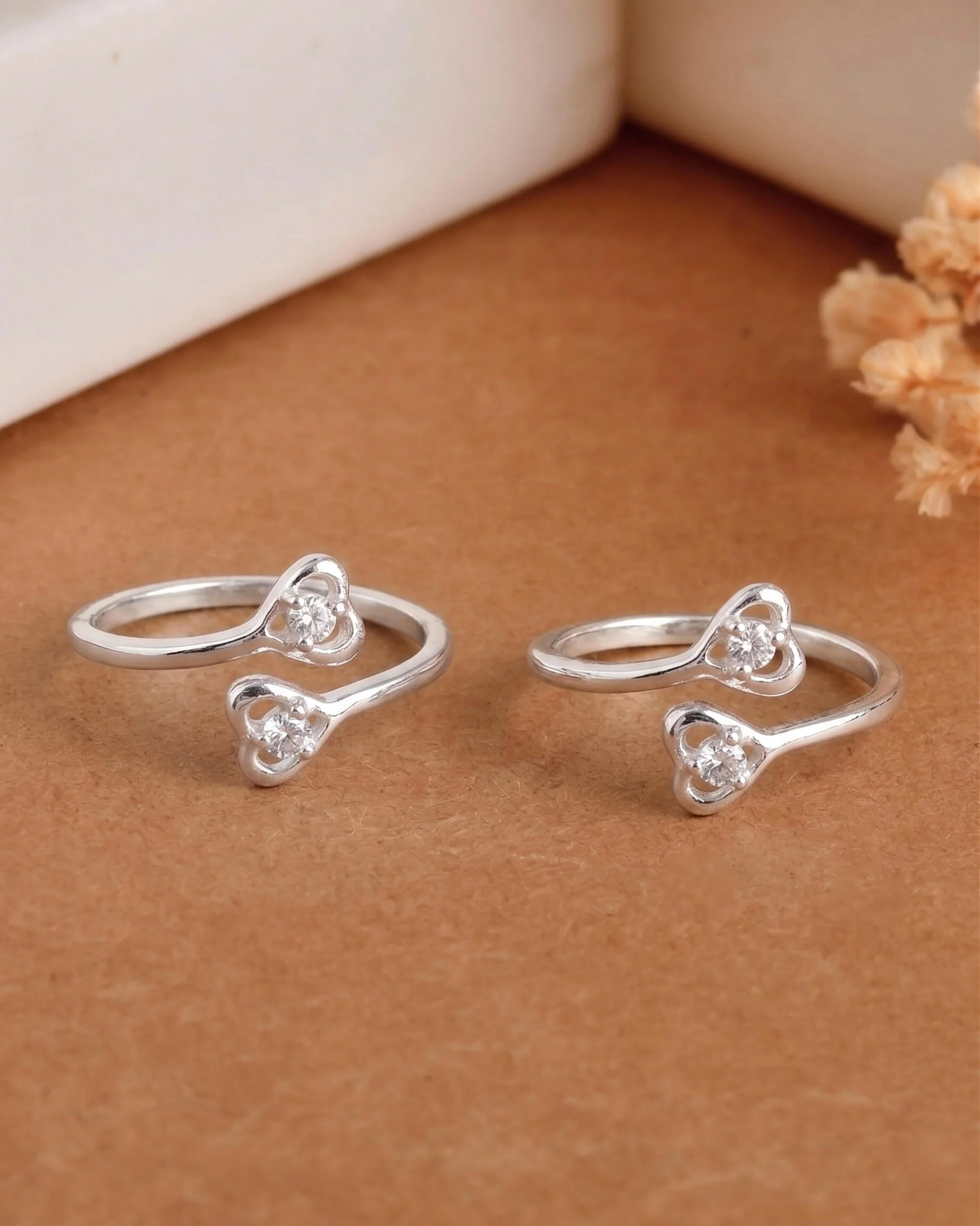 Eternal Hearts Toe Ring
