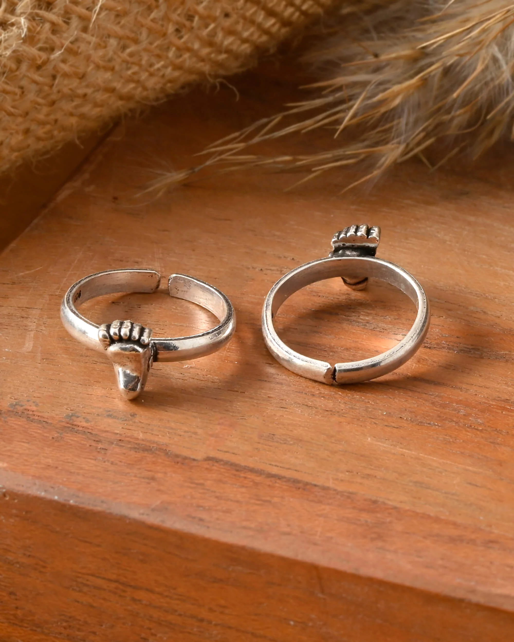 Eternal Steps Silver Toe Ring