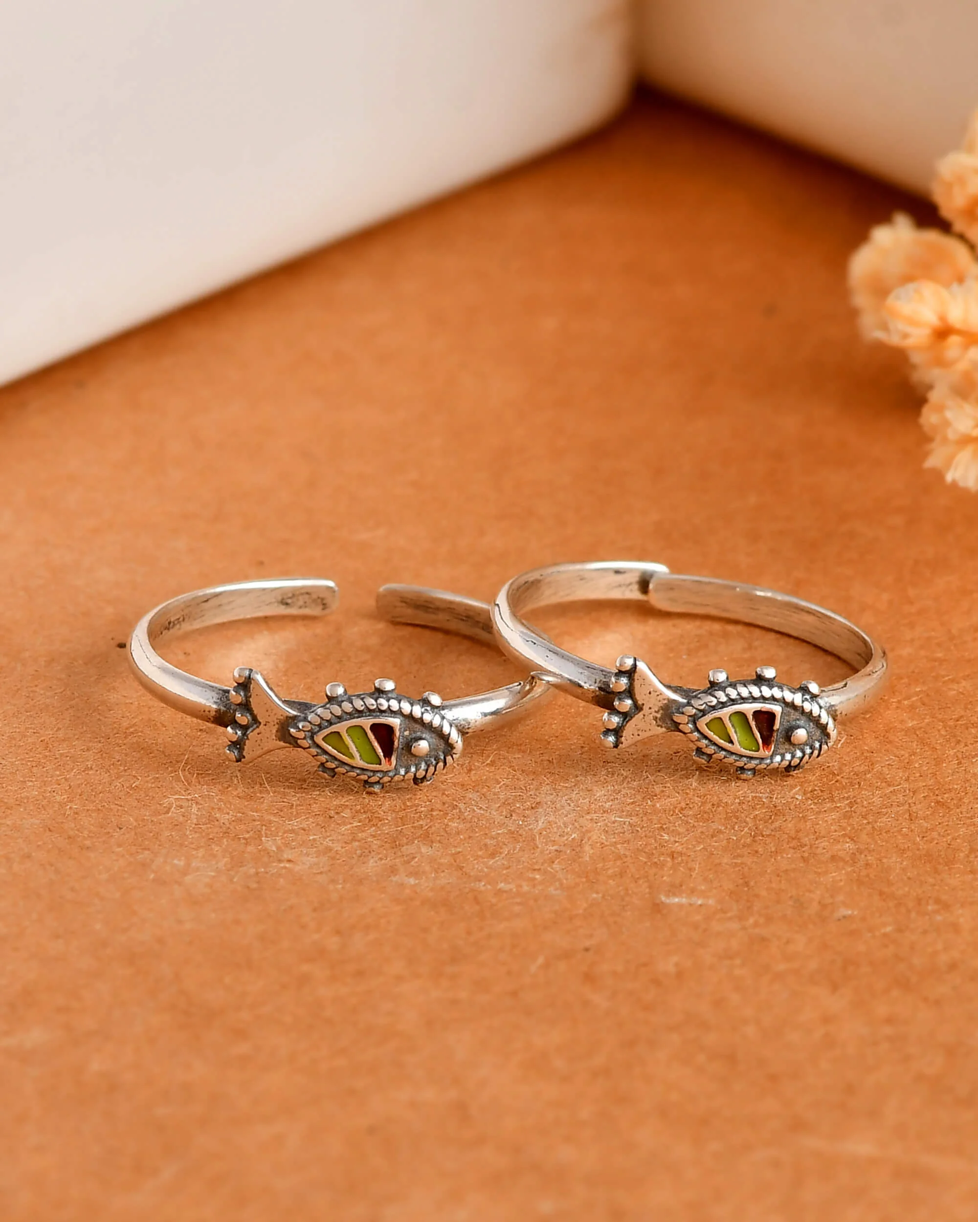 Fish enamel silver toe ring