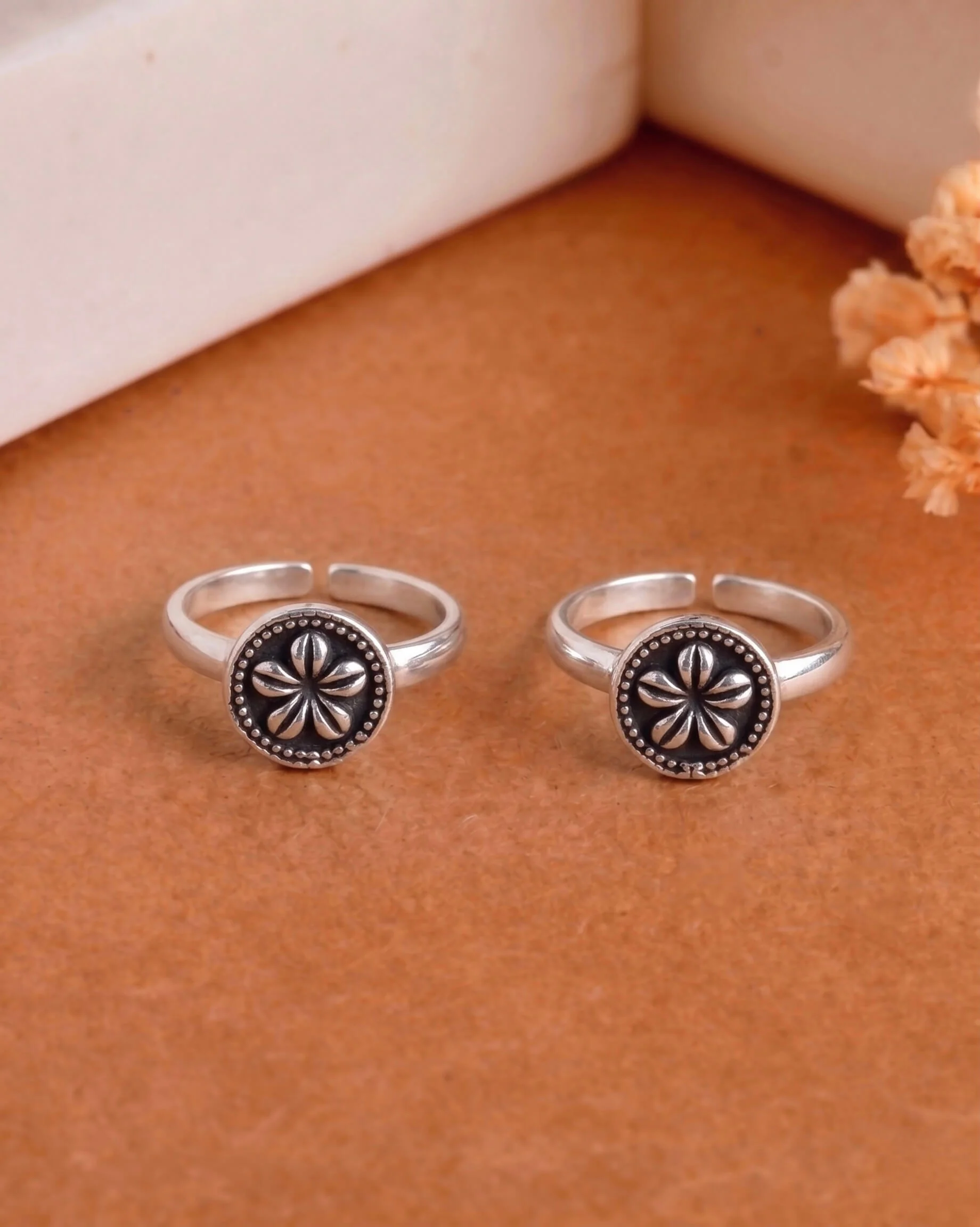 Floral Silver Toe Rings