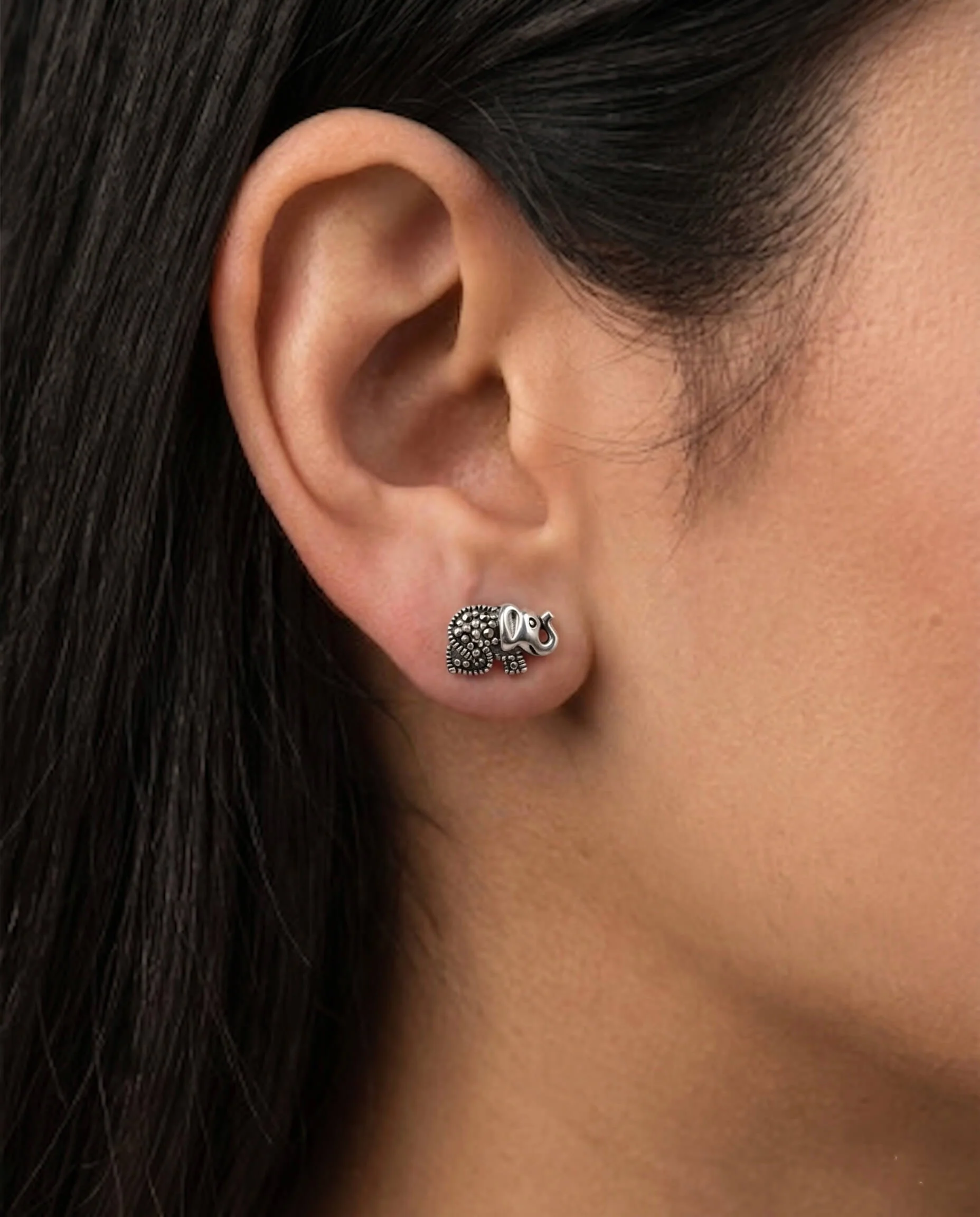 Gaja Silver Stud - Image 2