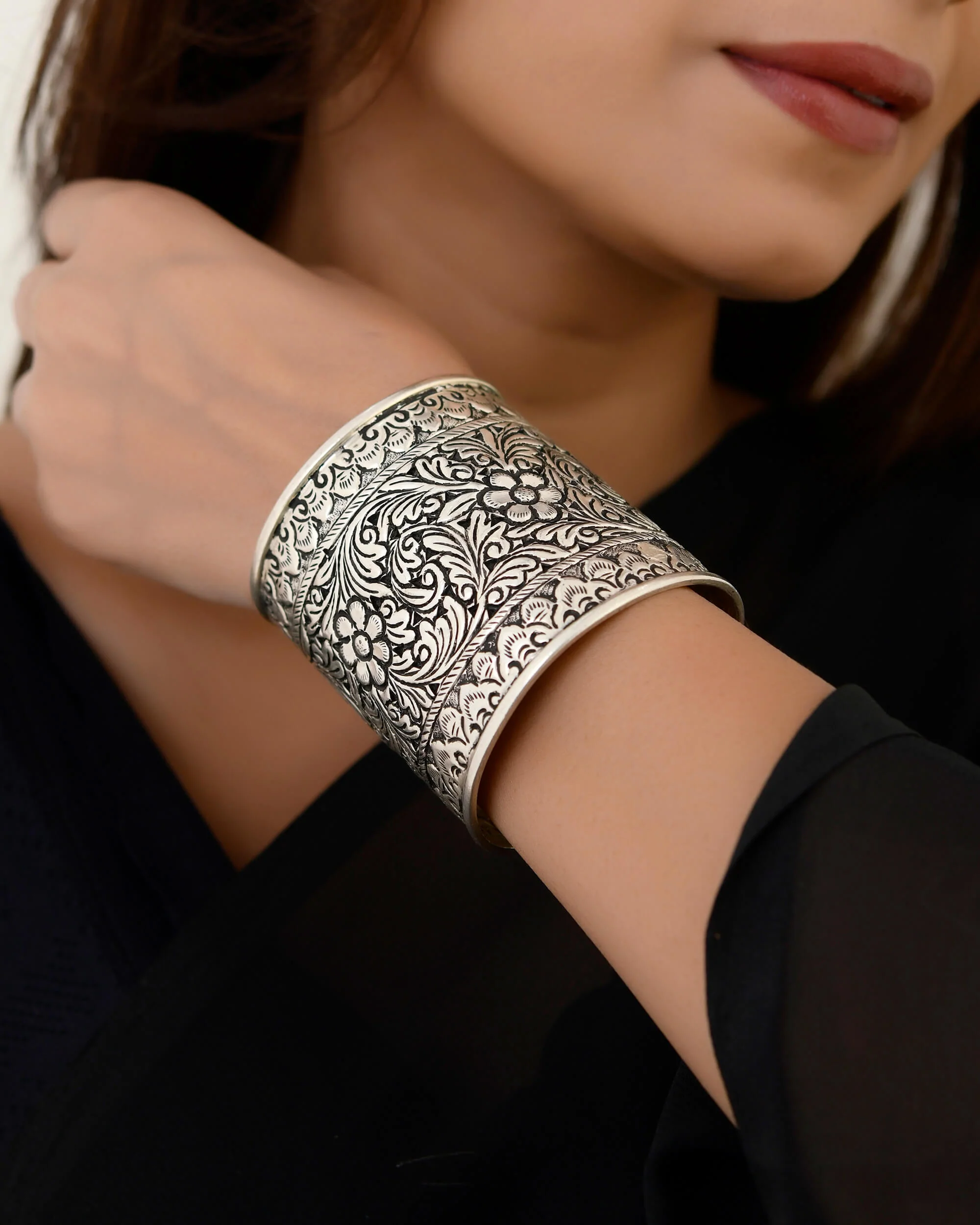 Gayatri Silver Bangle - Image 2