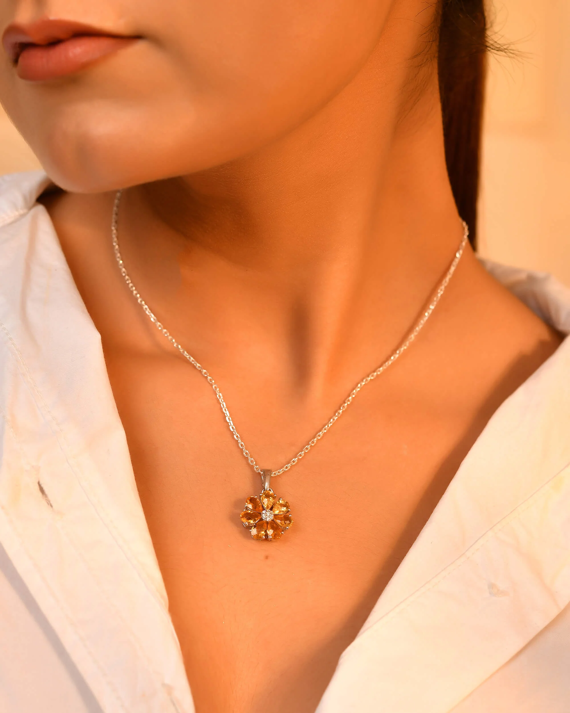 Golden Bloom Pendant - Image 4