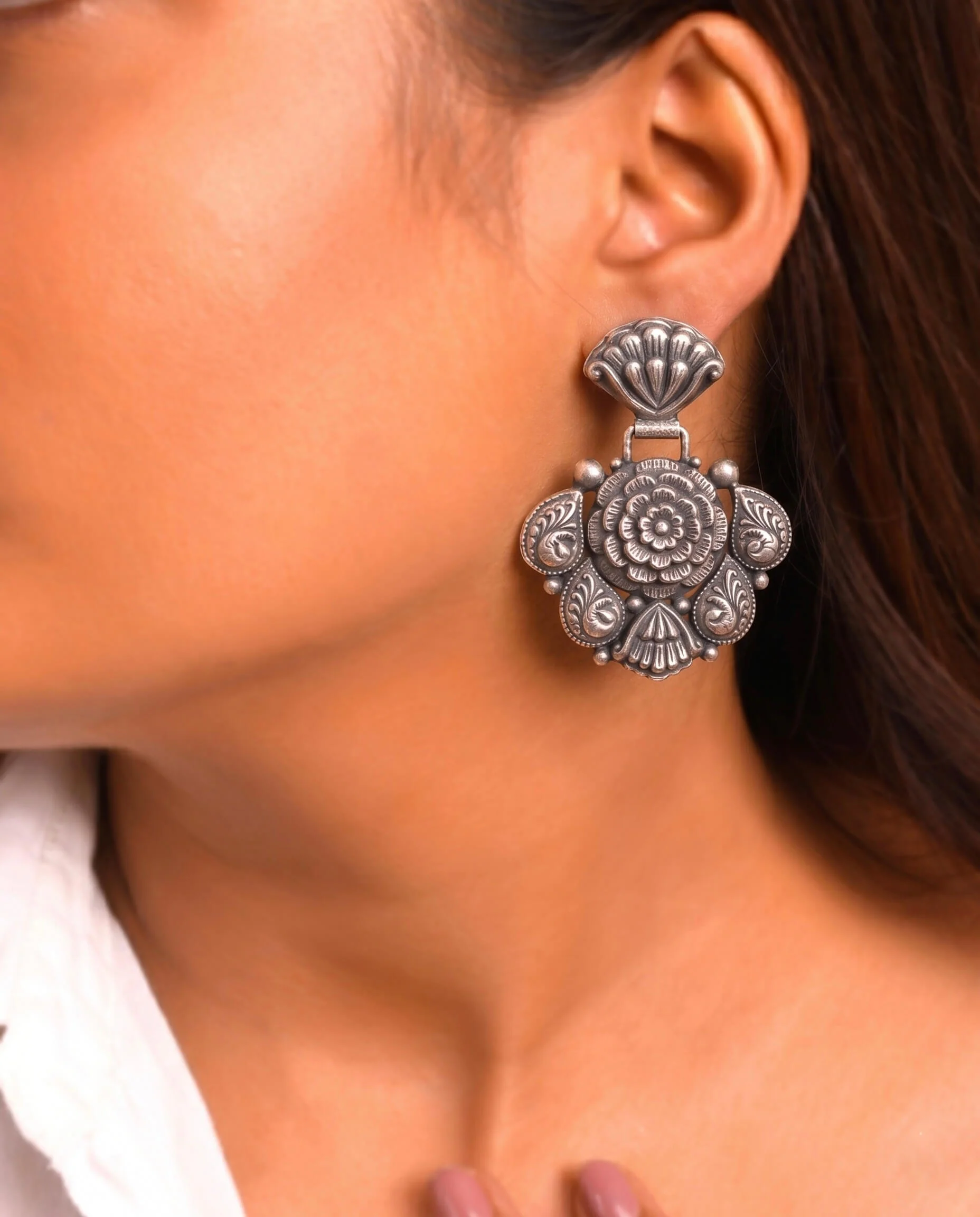 Guldasta Silver Earring