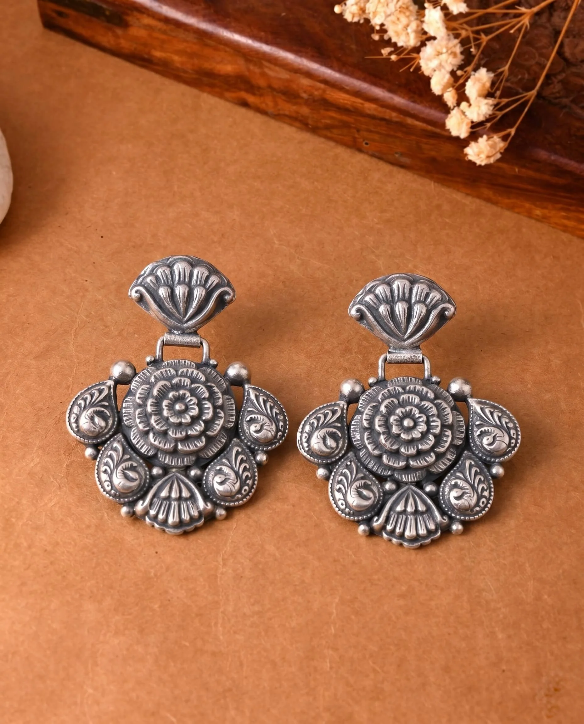 Guldasta Silver Earring - Image 2