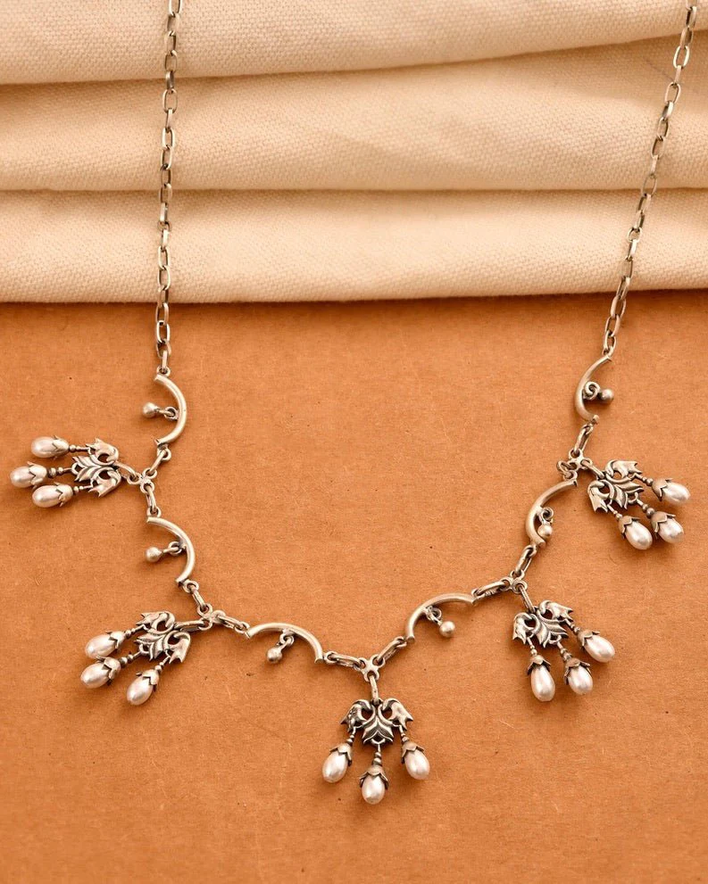 Kanika Silver Necklace