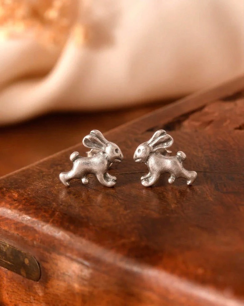 Khargosh Silver Studs