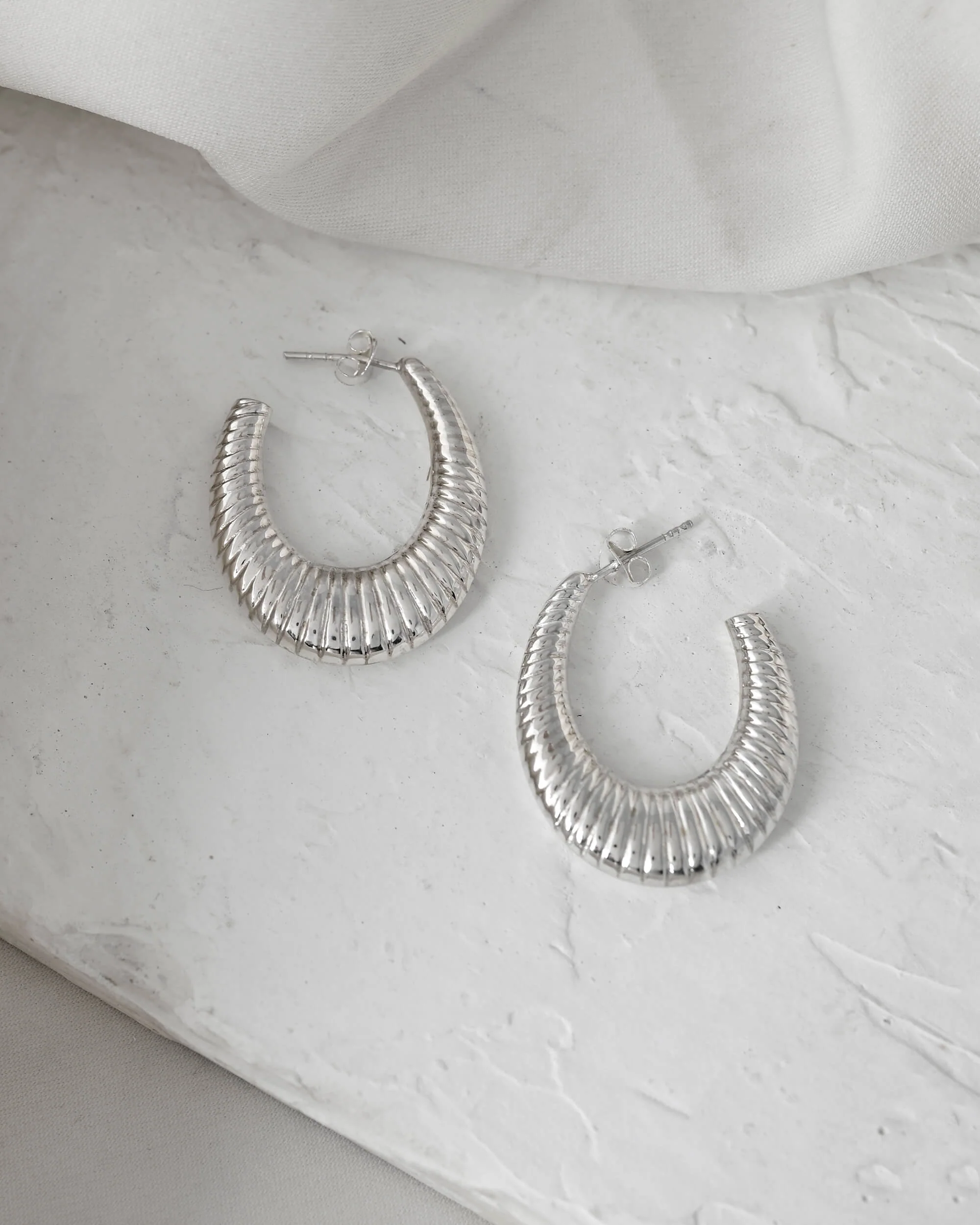 Luna Hoops - Image 2