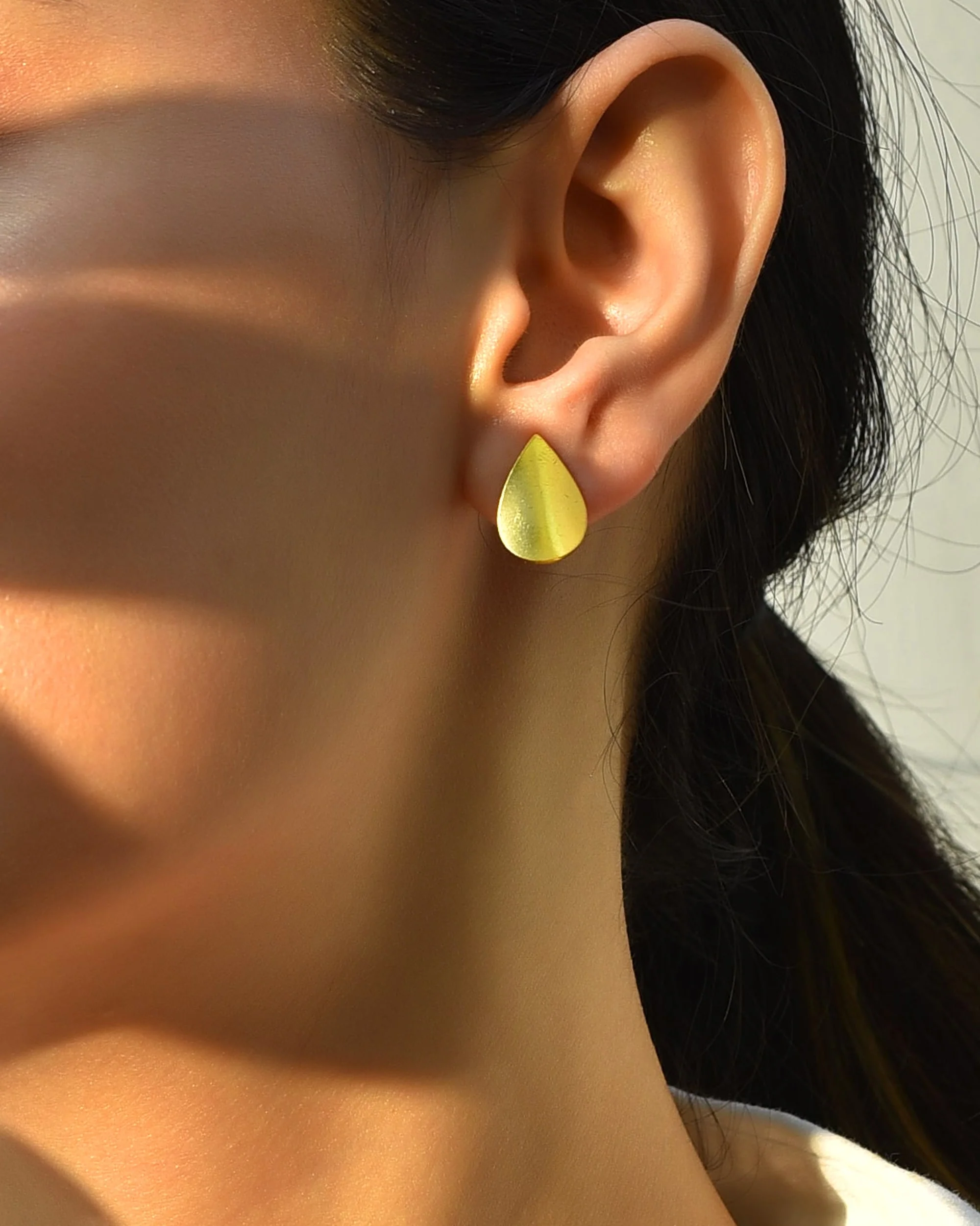 Matt silver studs - Image 2