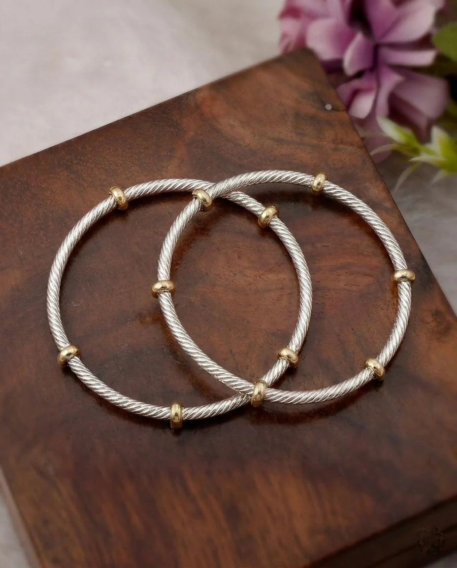 Menka Dual tone Silver Bangle Chudi - Image 3
