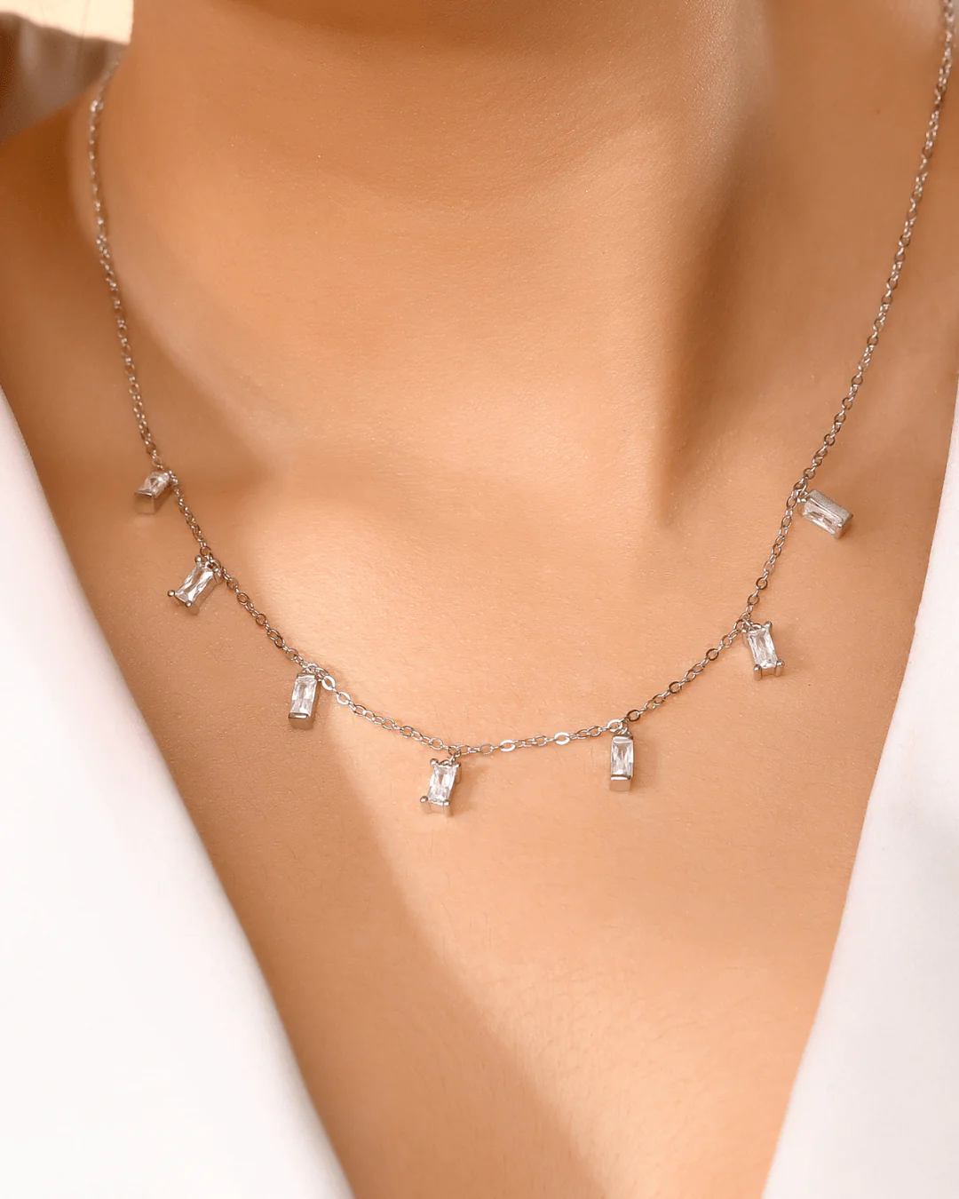 Minimal Dangling Charm Necklace