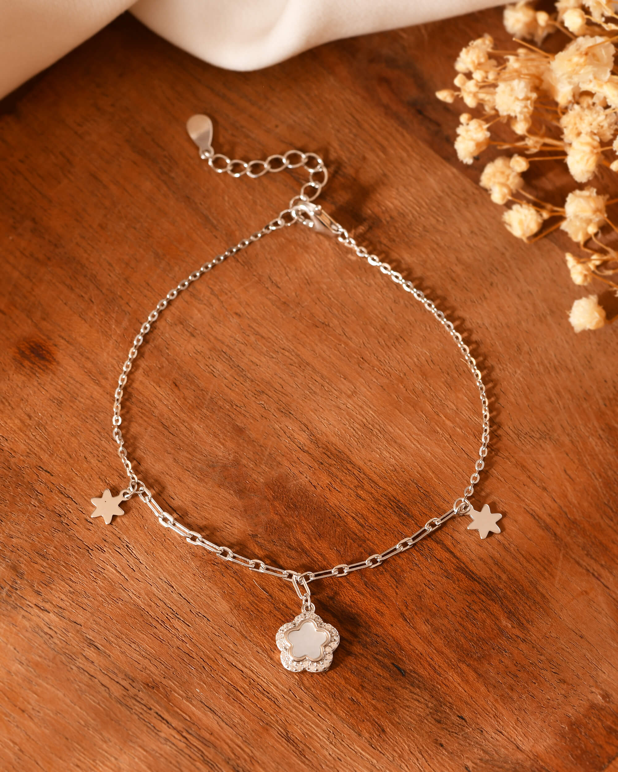 Minimal Star Bracelet