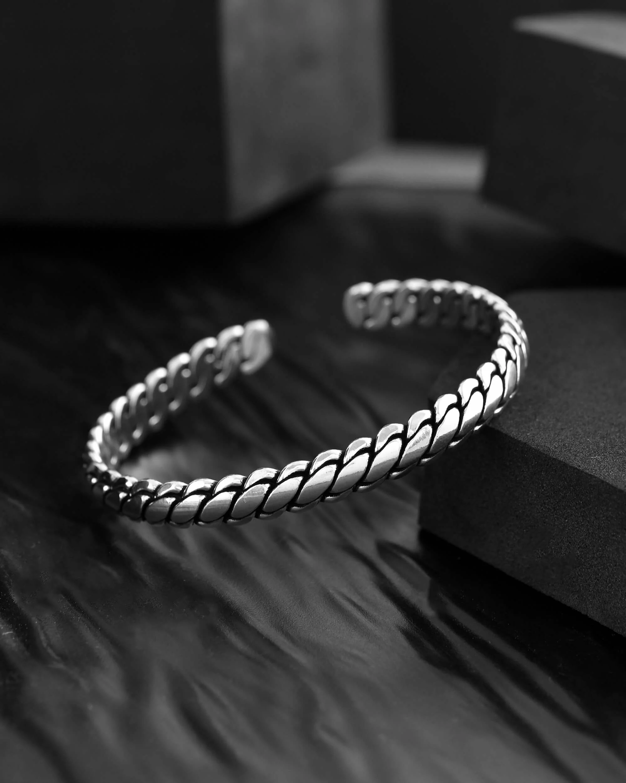 Aarya Silver Kada