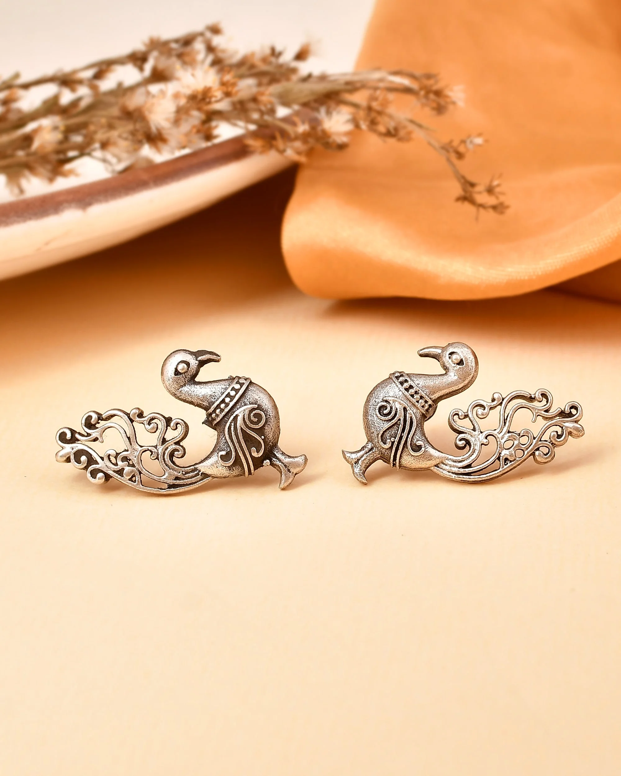 Morni silver studs - Image 3