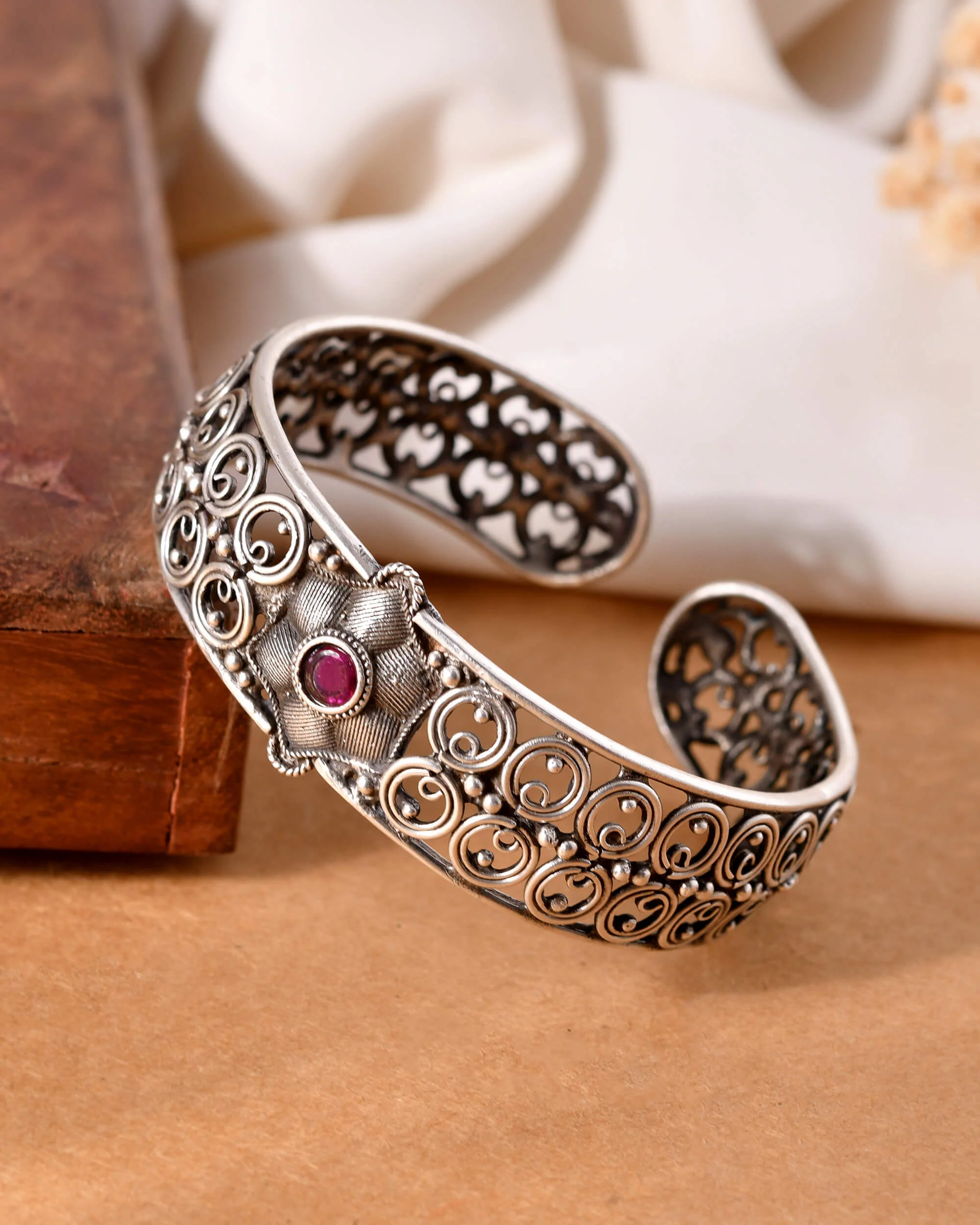Nakkashi Silver Bangle