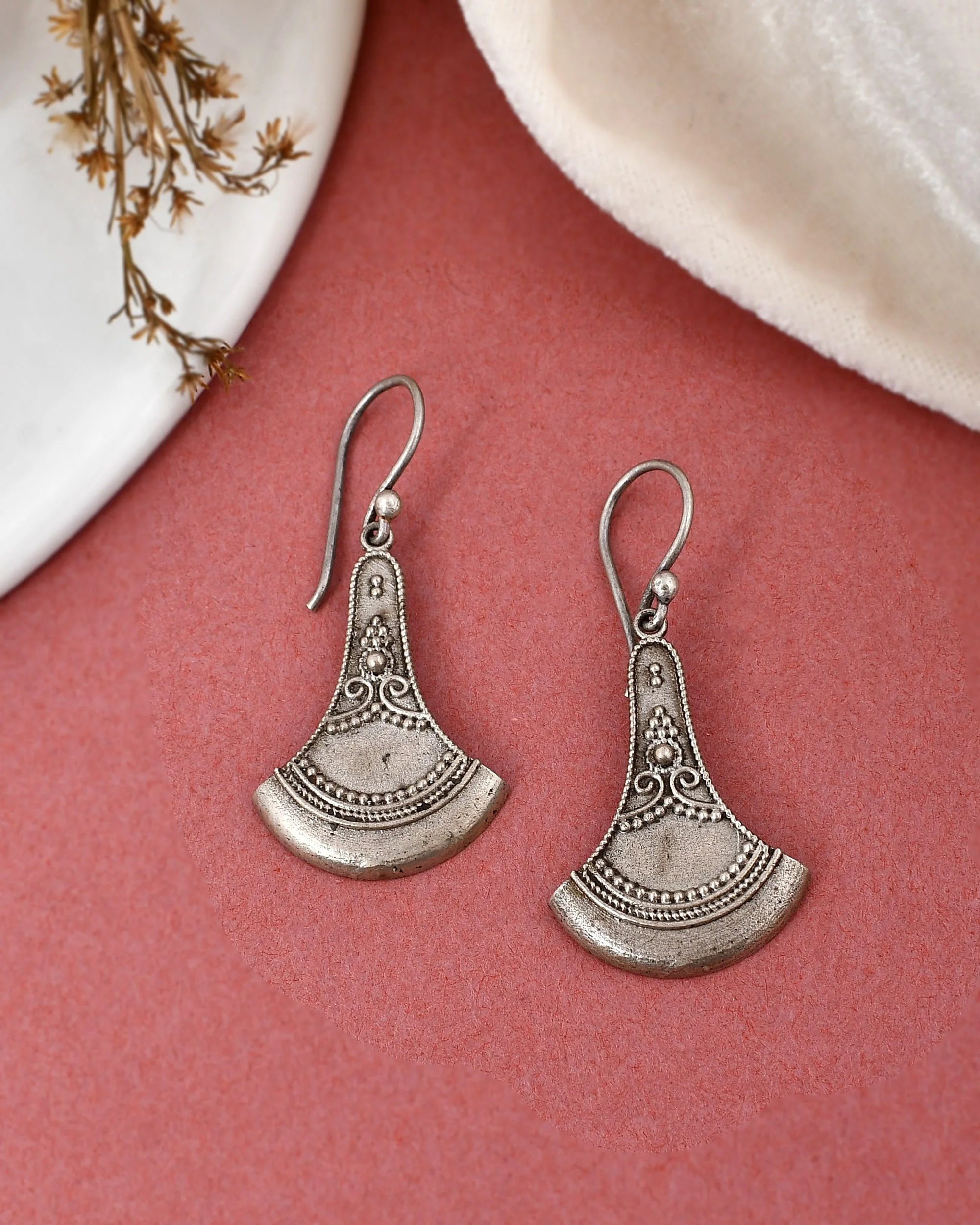 Paankhi silver earrings - Image 3