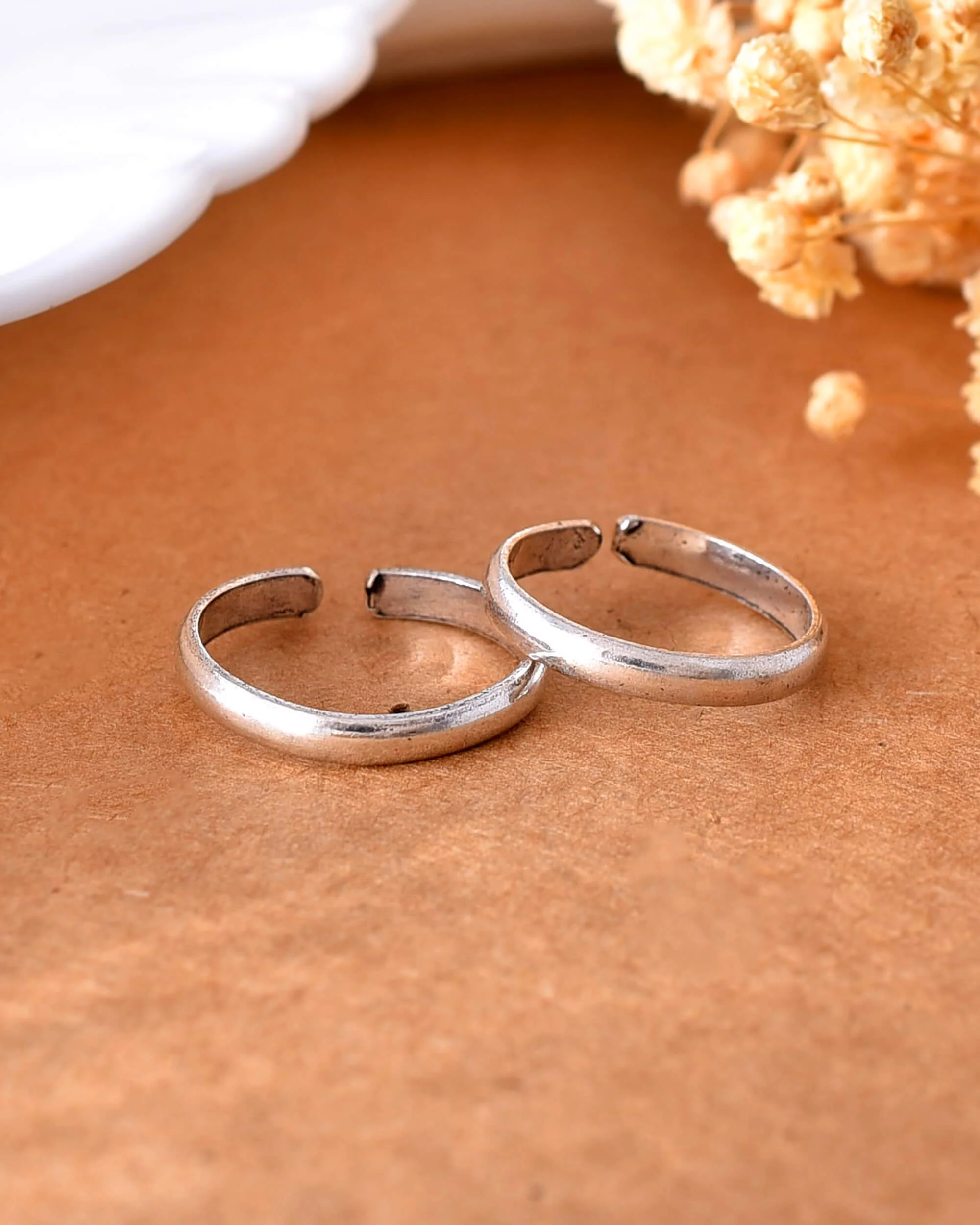 Plain silver toe ring