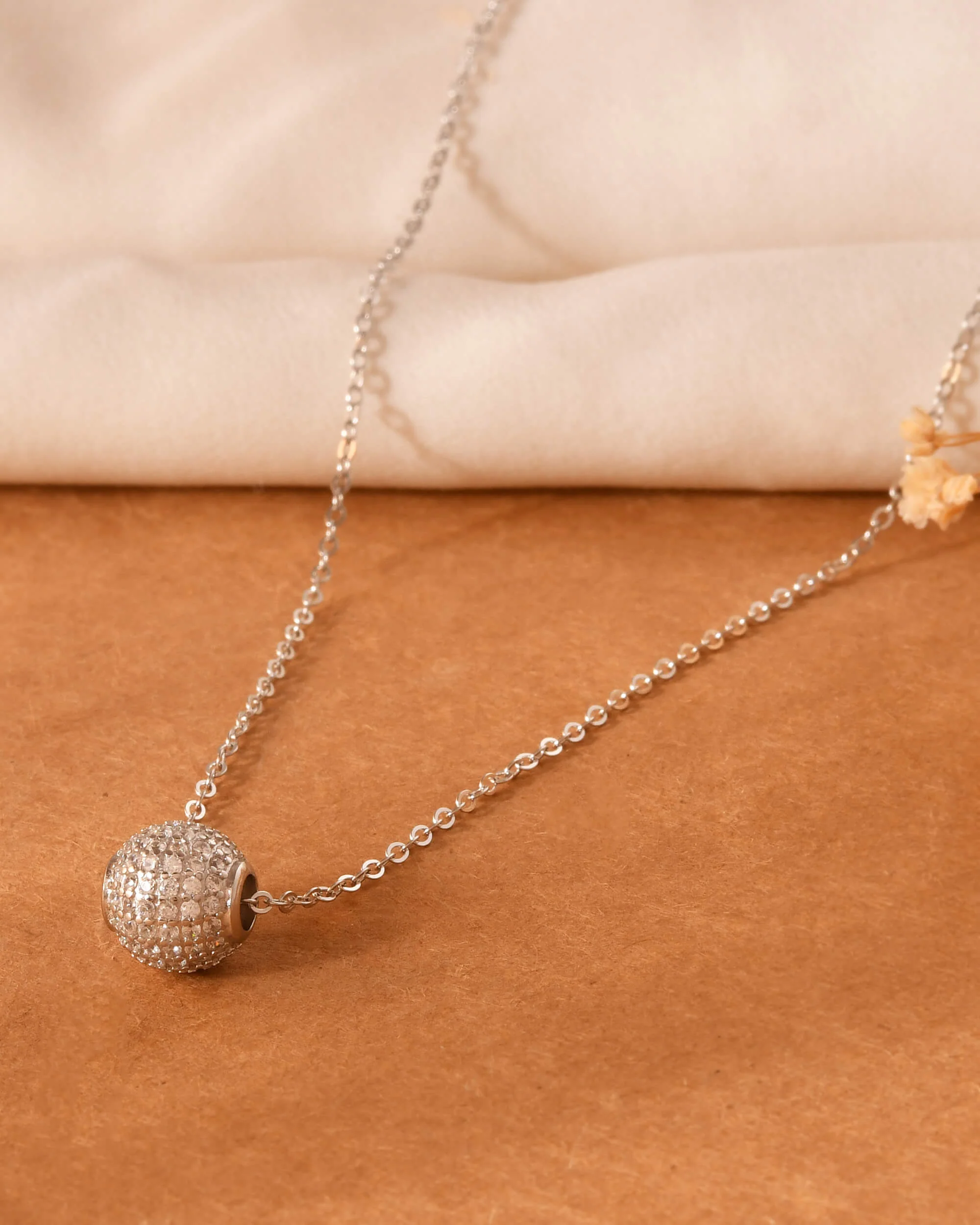Round Sparkle Pendant - Image 4