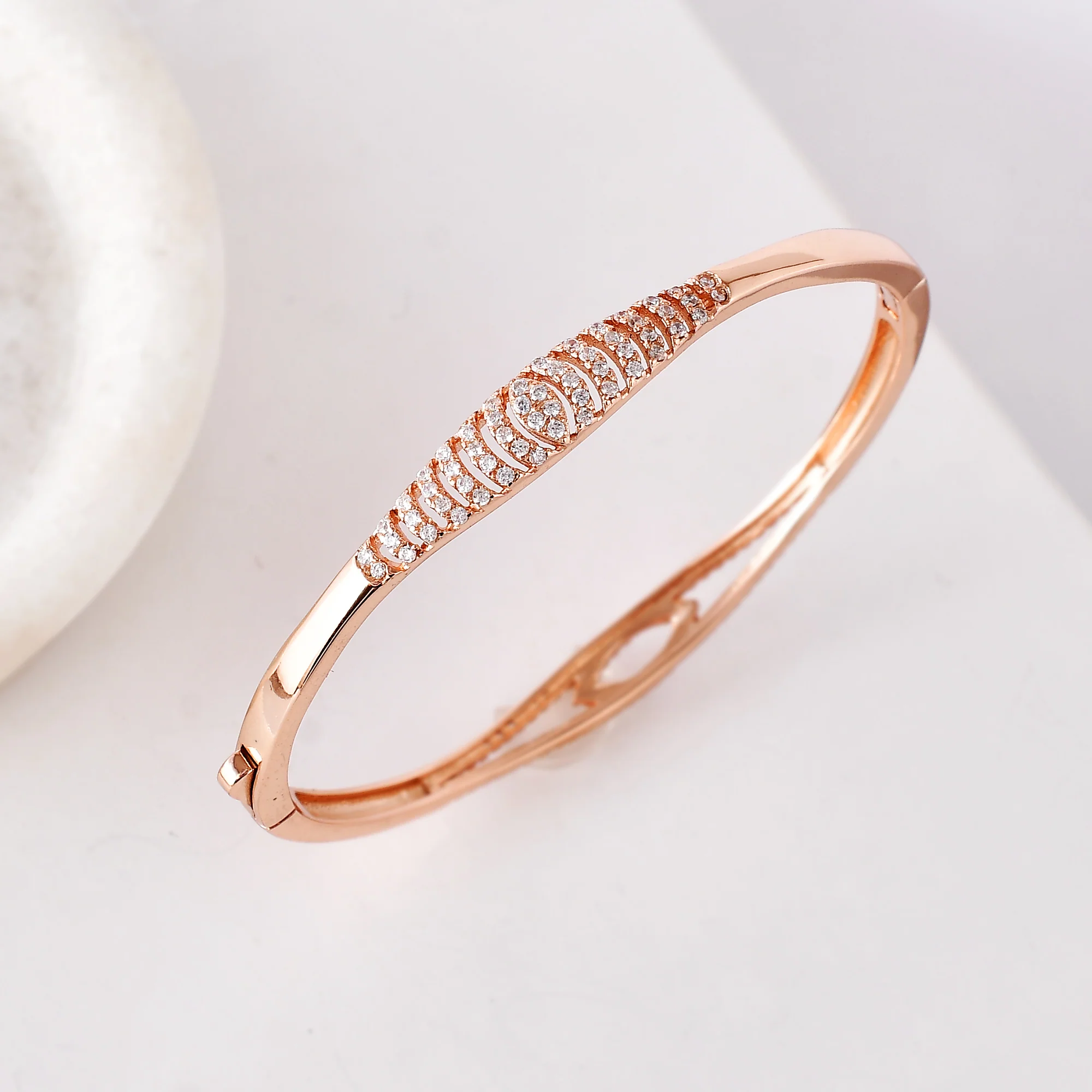 Seline Reversible Bangle - Image 6