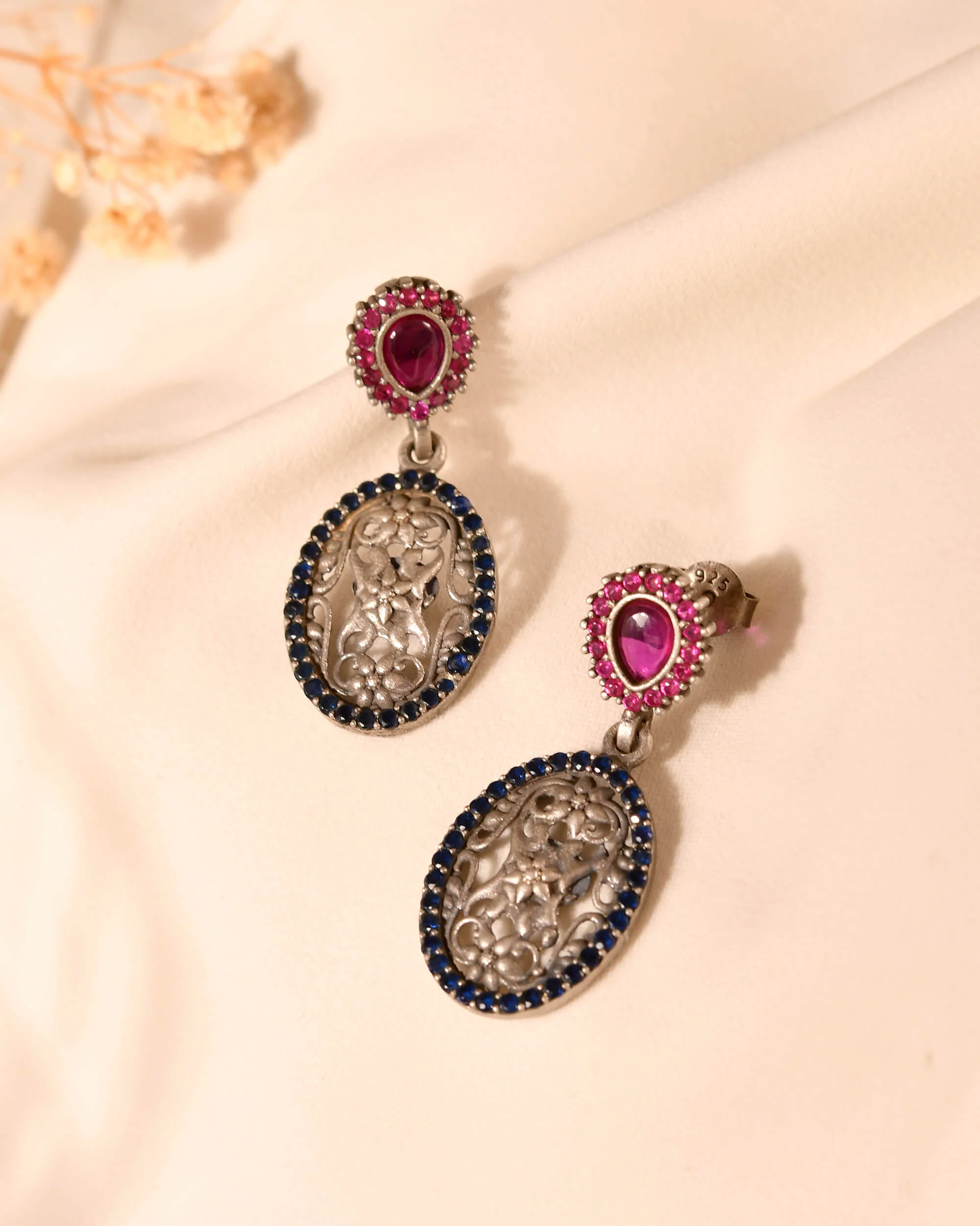 Silver earrings with cut stones - Image 2