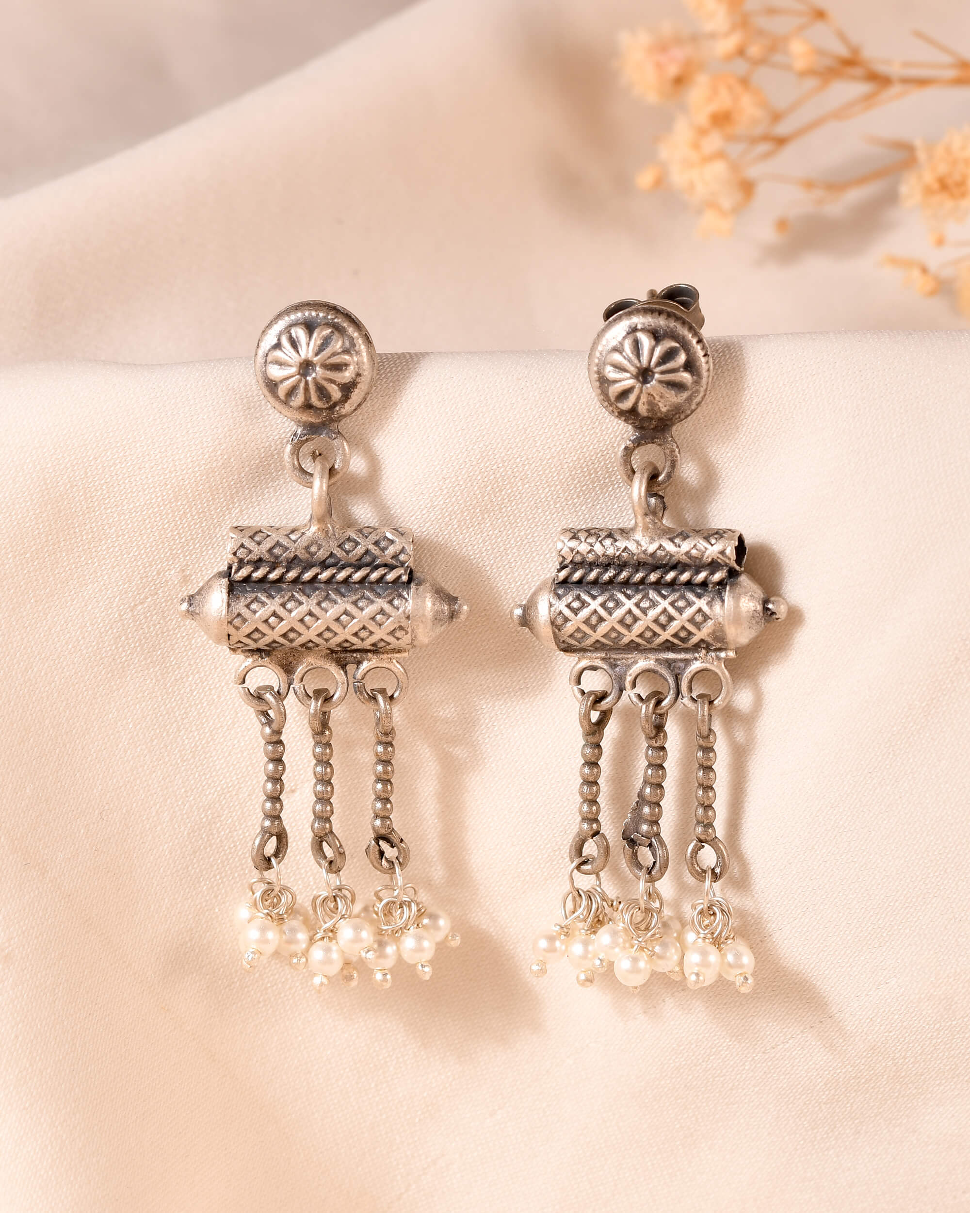 Silver Pearl Drop Choker Earring - Image 2