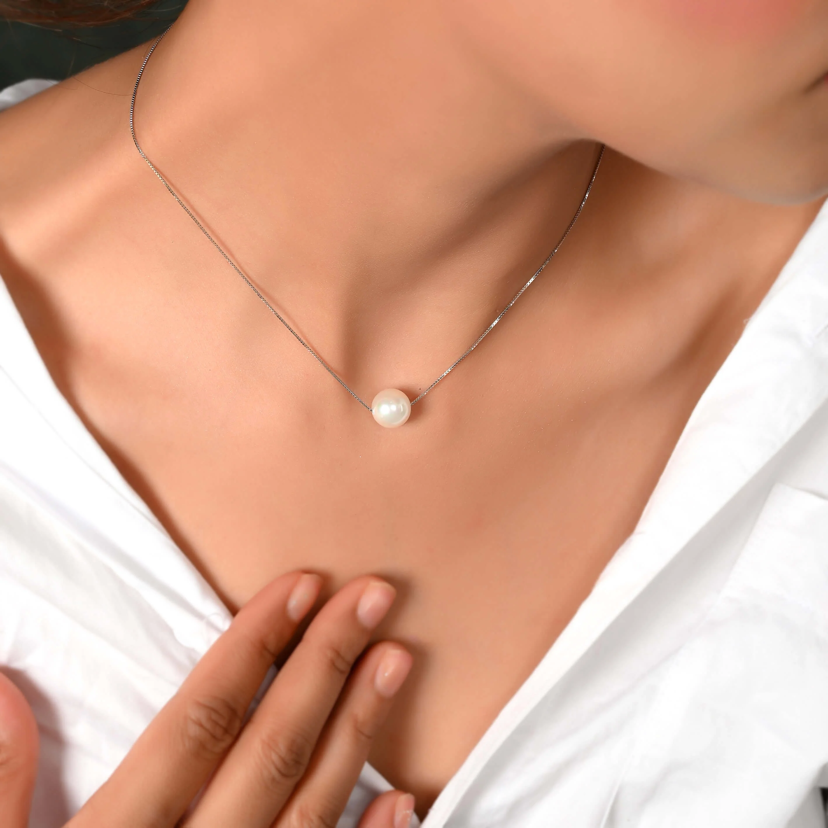 Single Drop Pearl Necklace