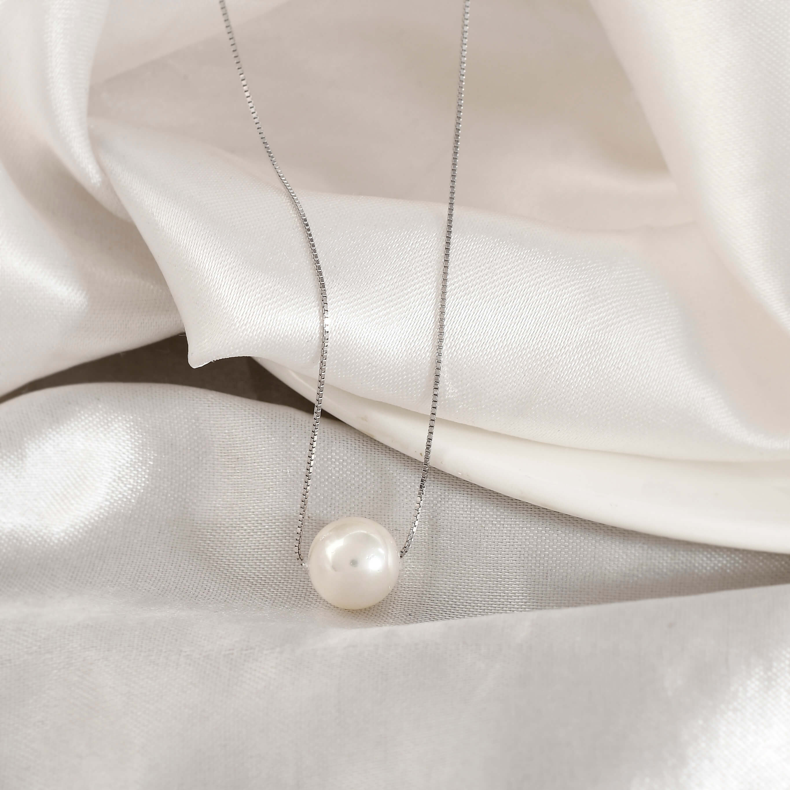 Single Drop Pearl Necklace - Image 2