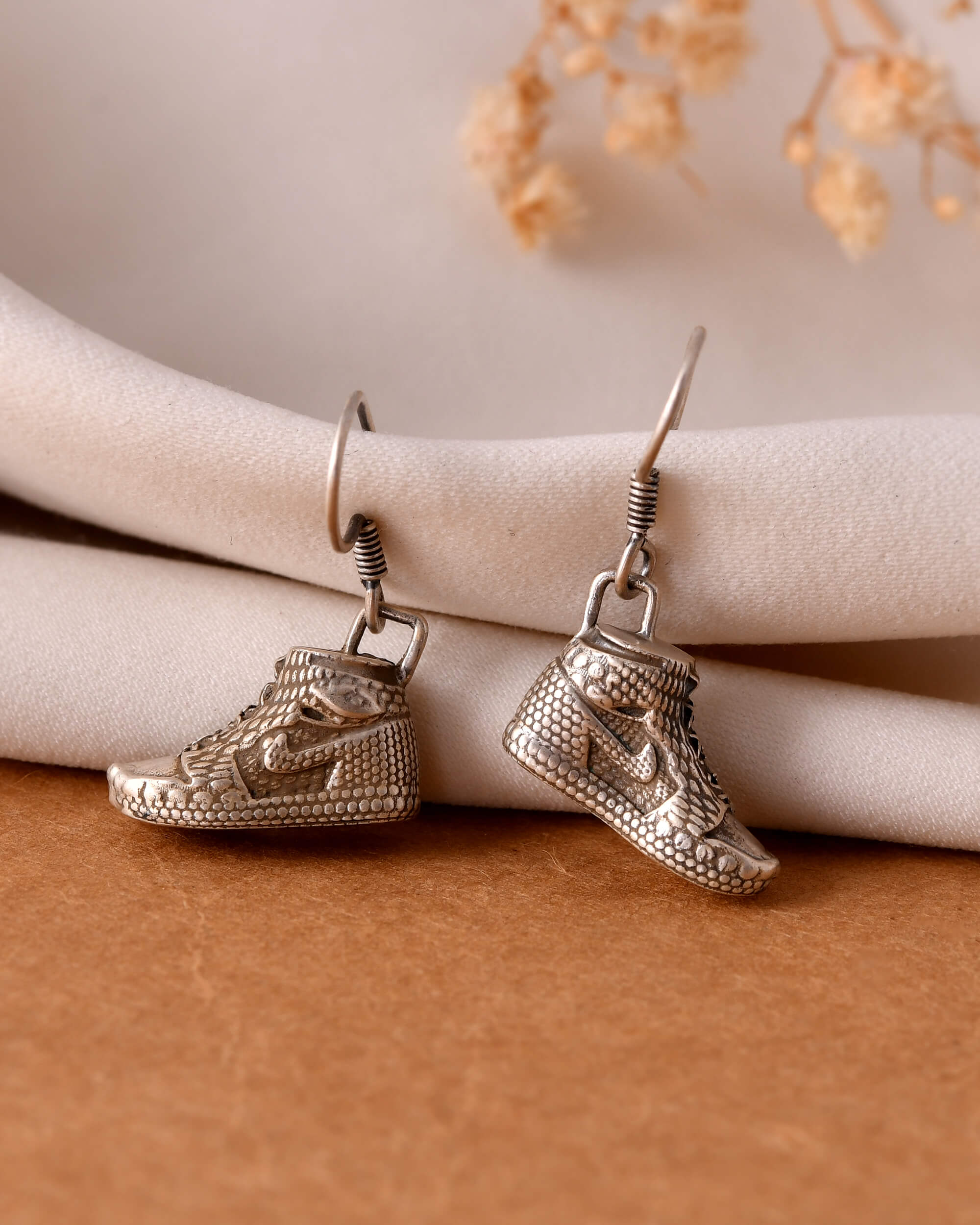 Sneaker Earring - Image 3
