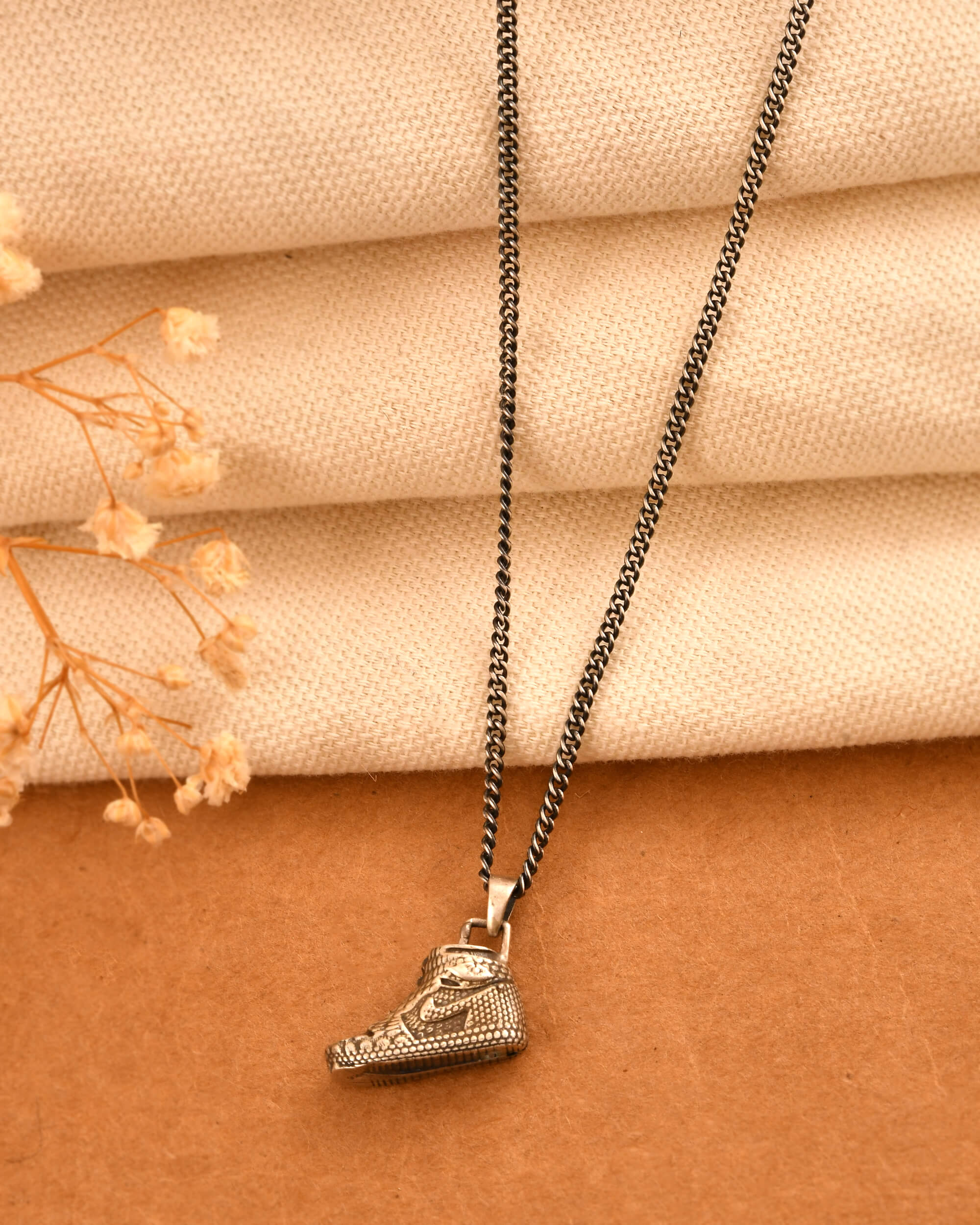 Sneaker Pendant - Image 2