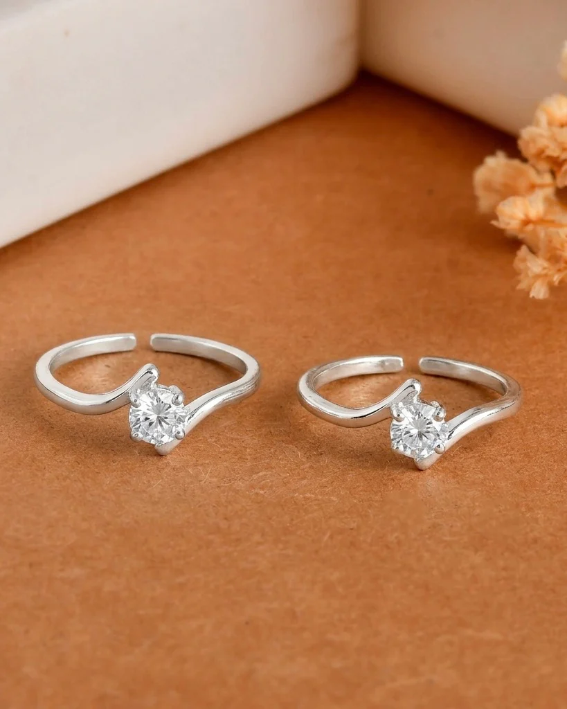 Solitaire Shine Toe Ring