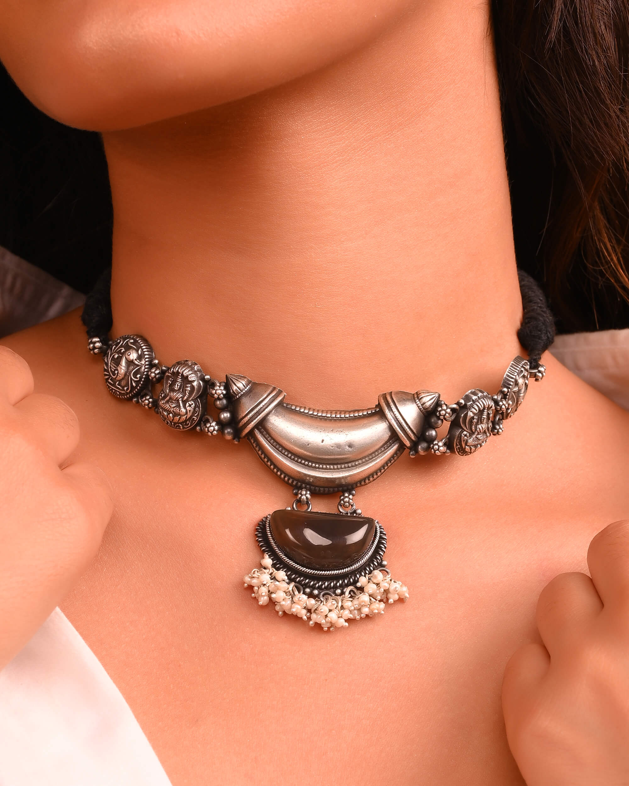 Temple Silver choker
