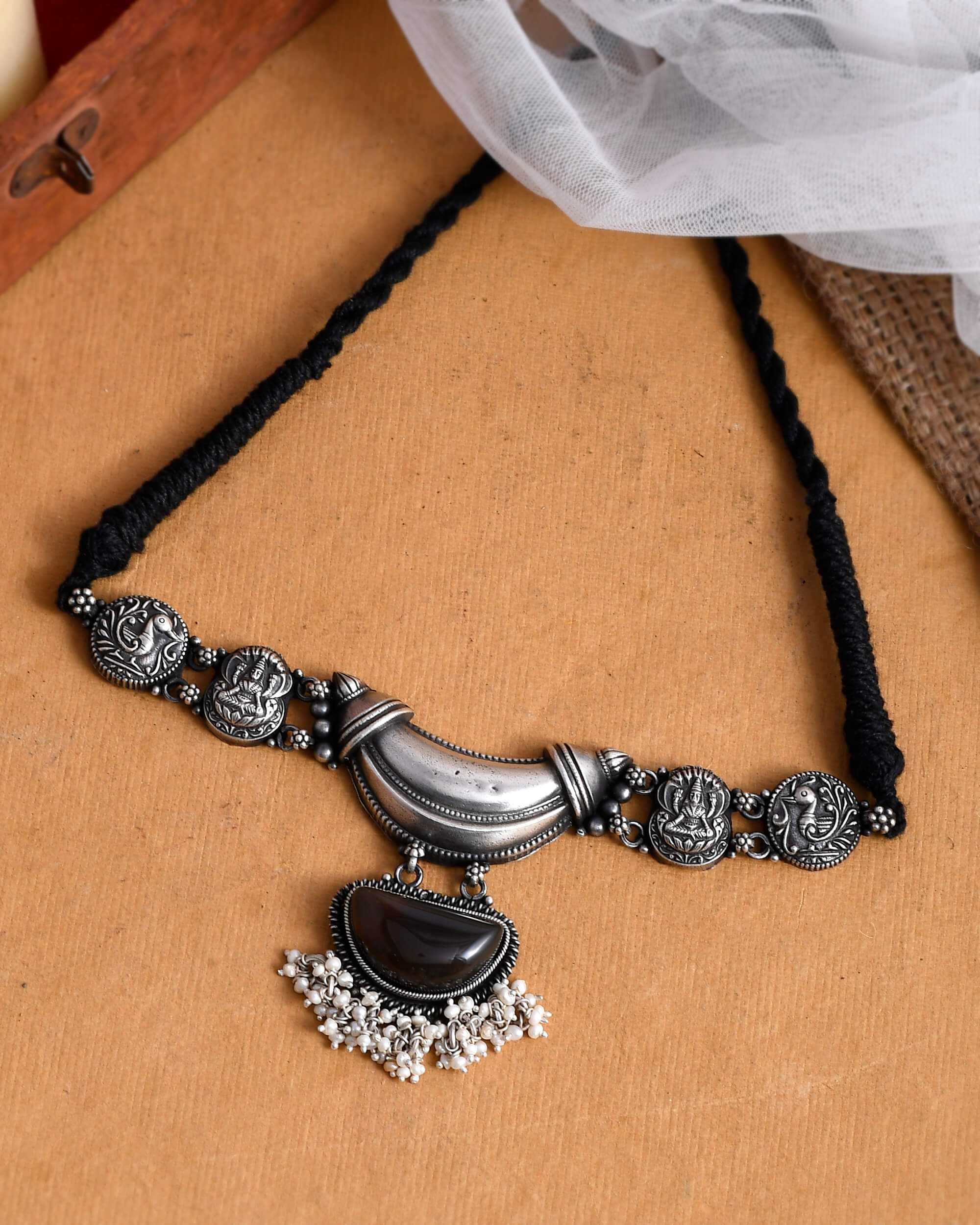 Temple Silver choker - Image 3
