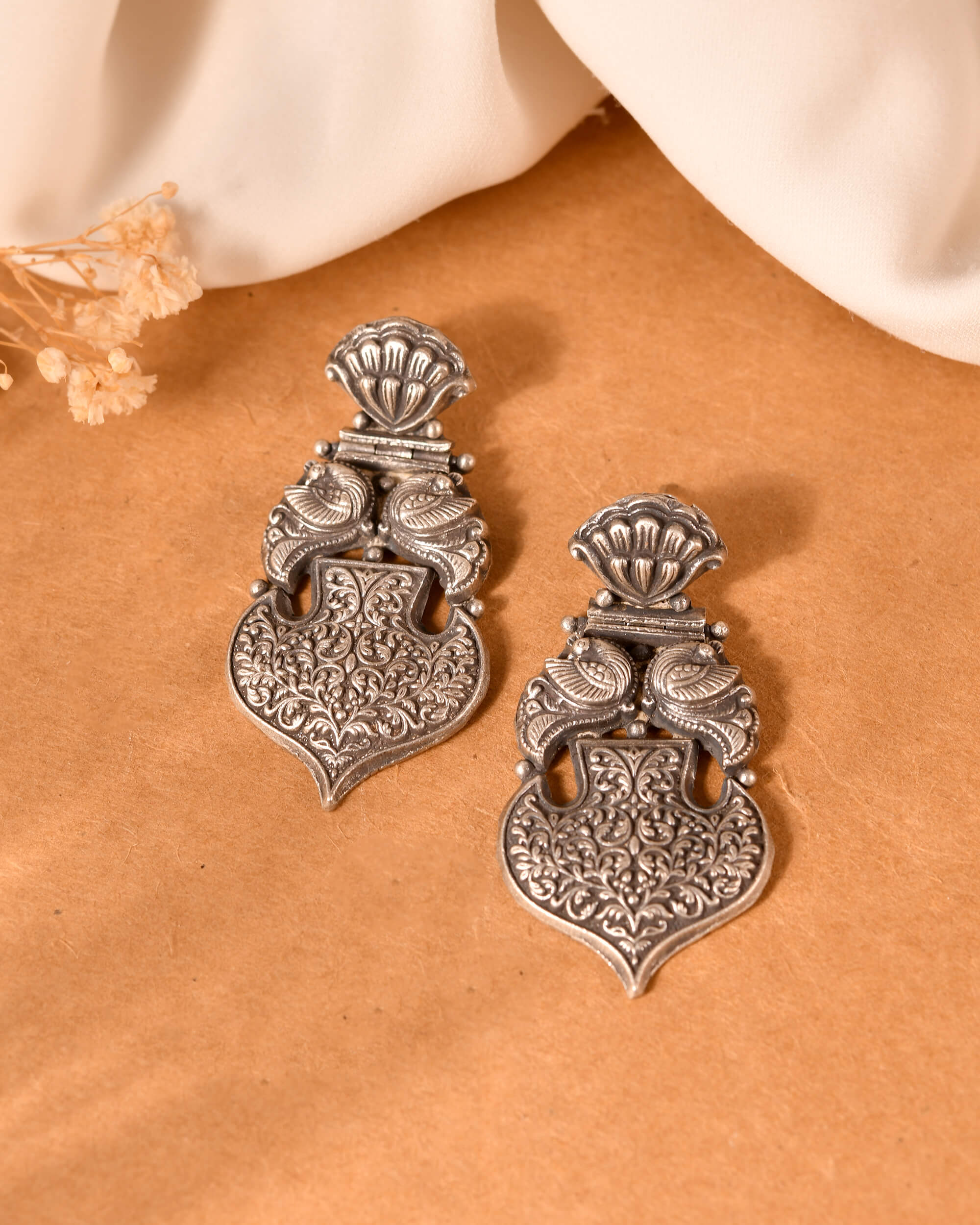 Temple silver earrings - Image 2