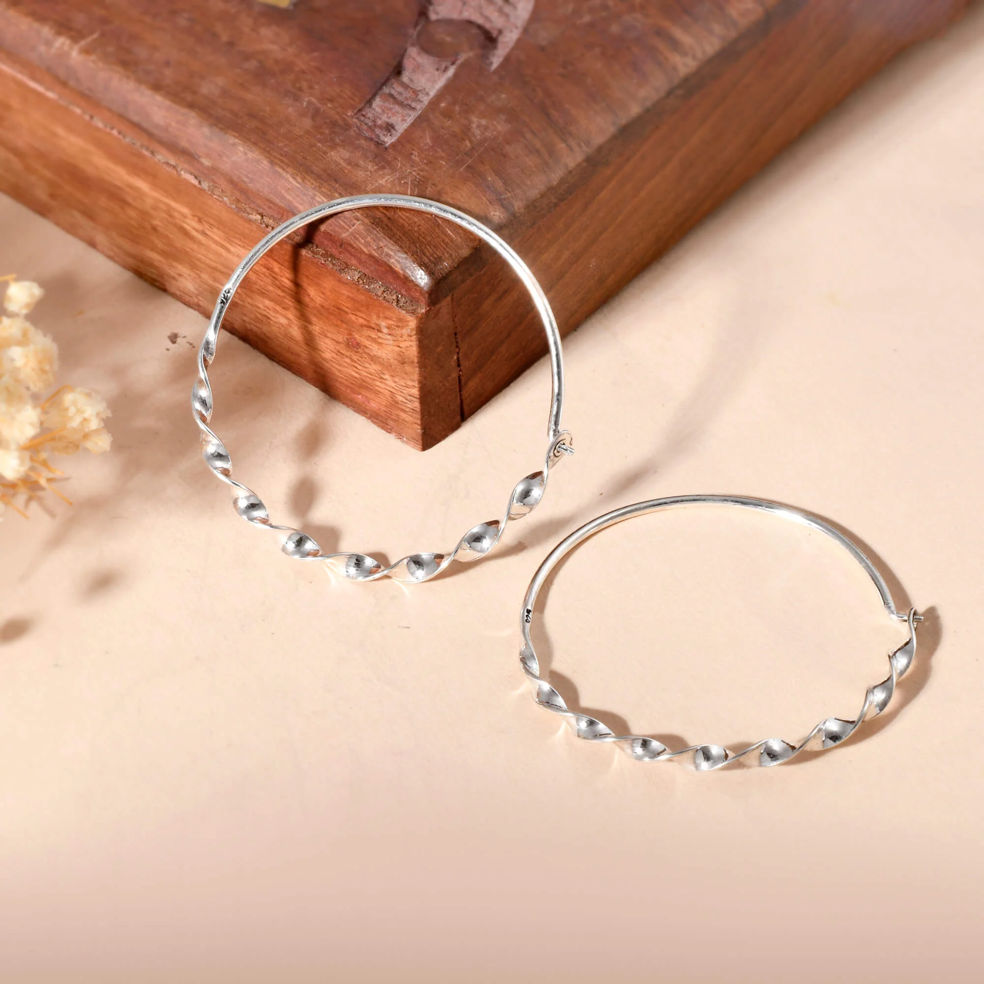 Twisted silver hoops - Image 3