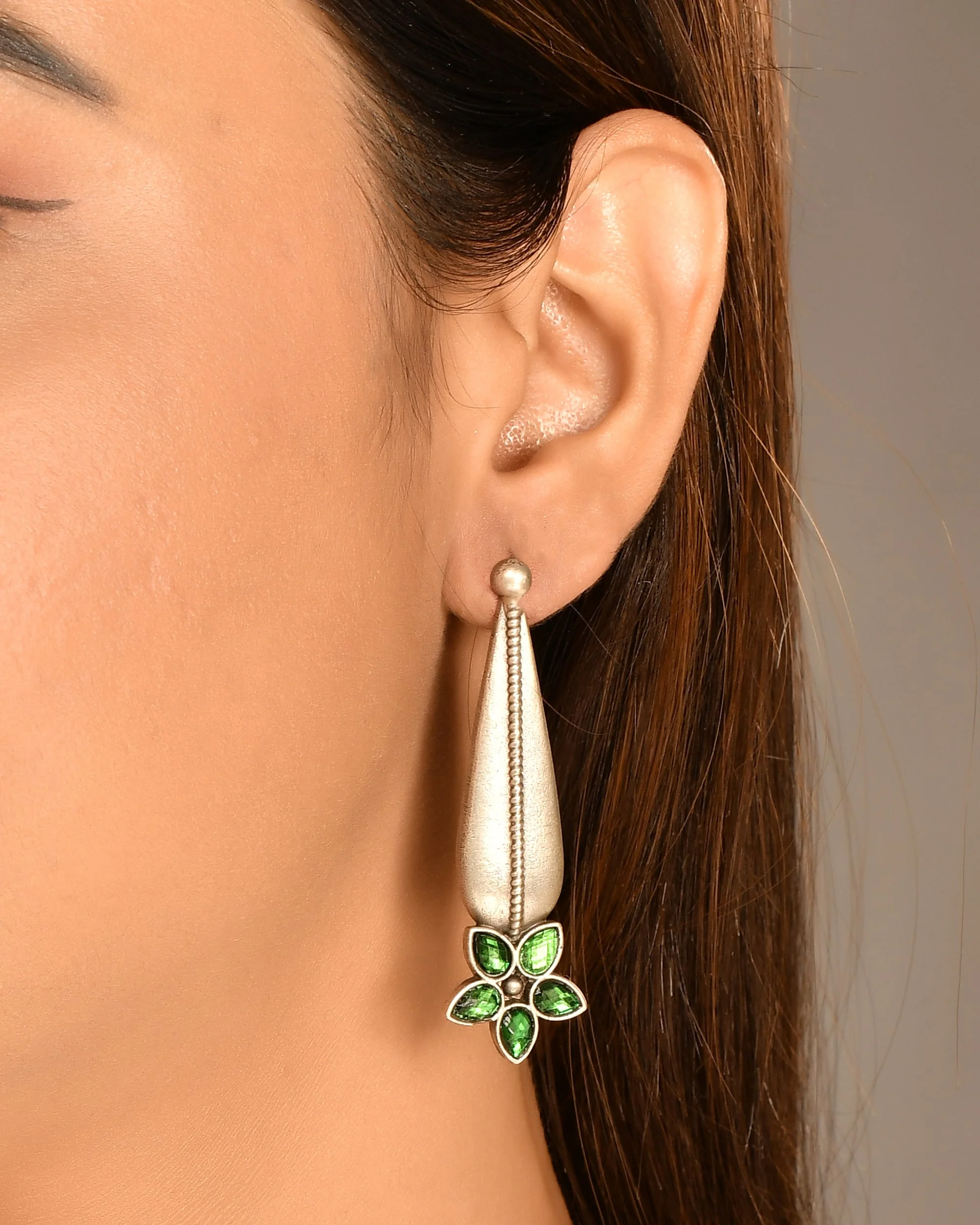 Varak silver earrings - Image 2