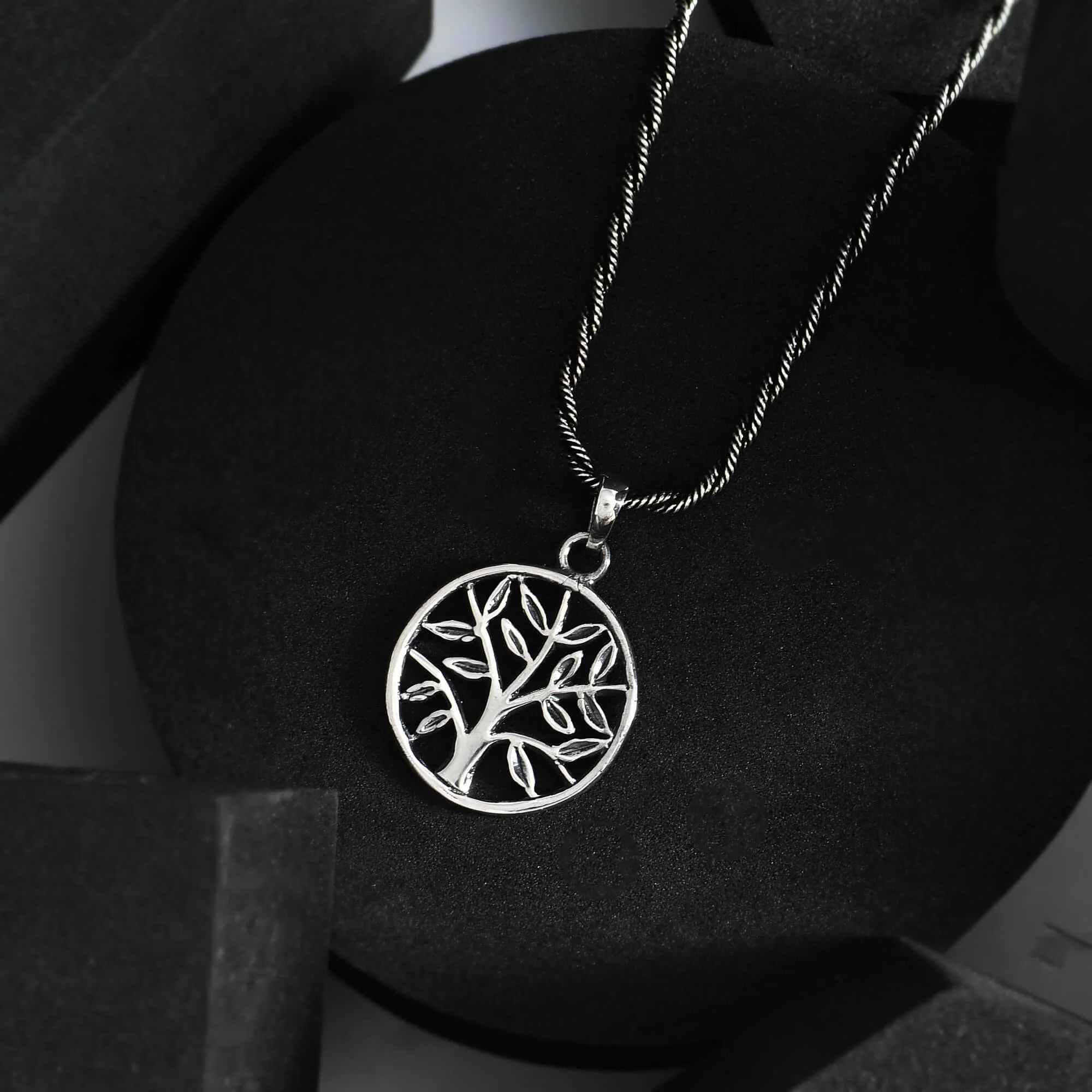 World Silver pendent - Image 3